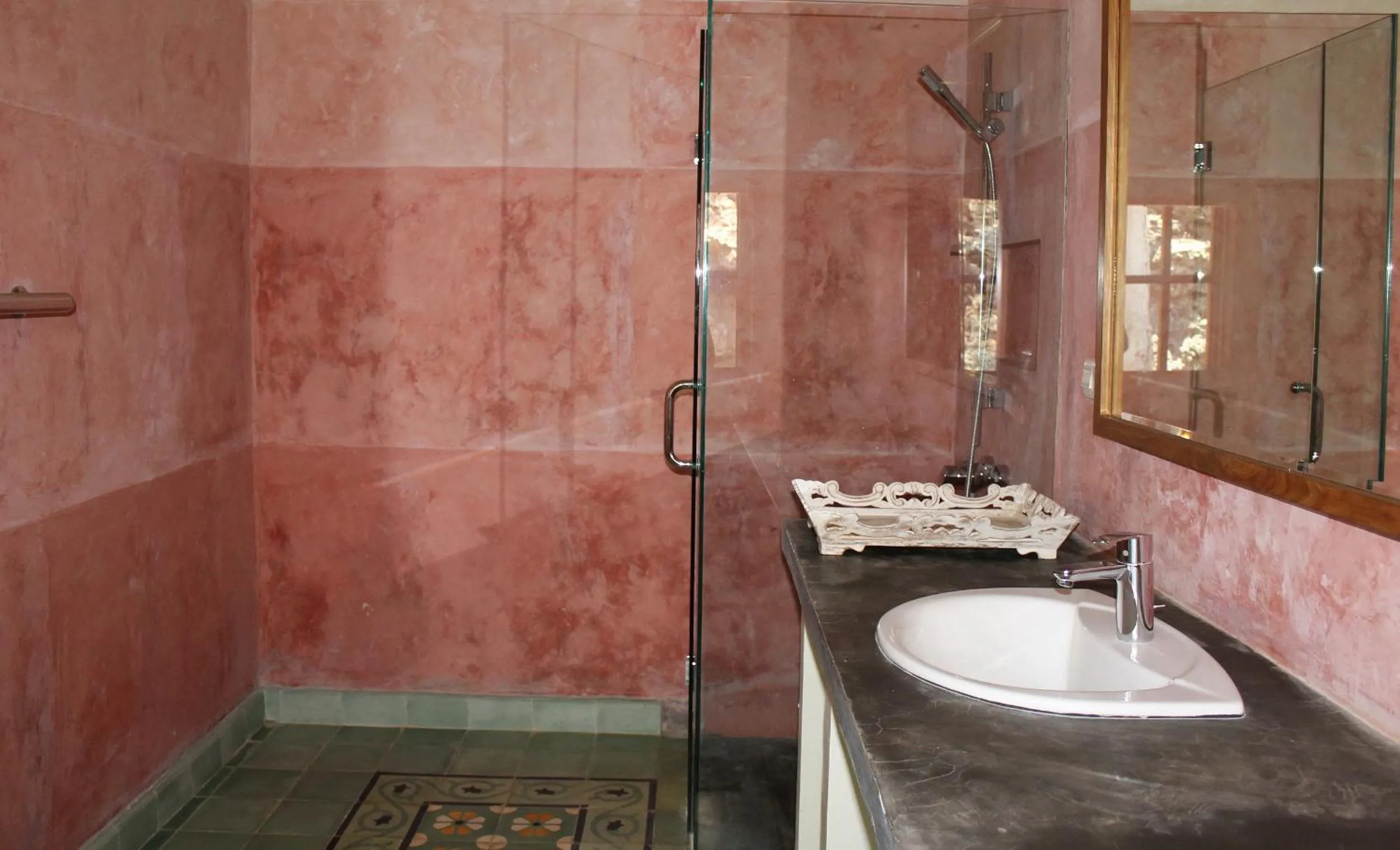 Shower in Desa Limasan Resort