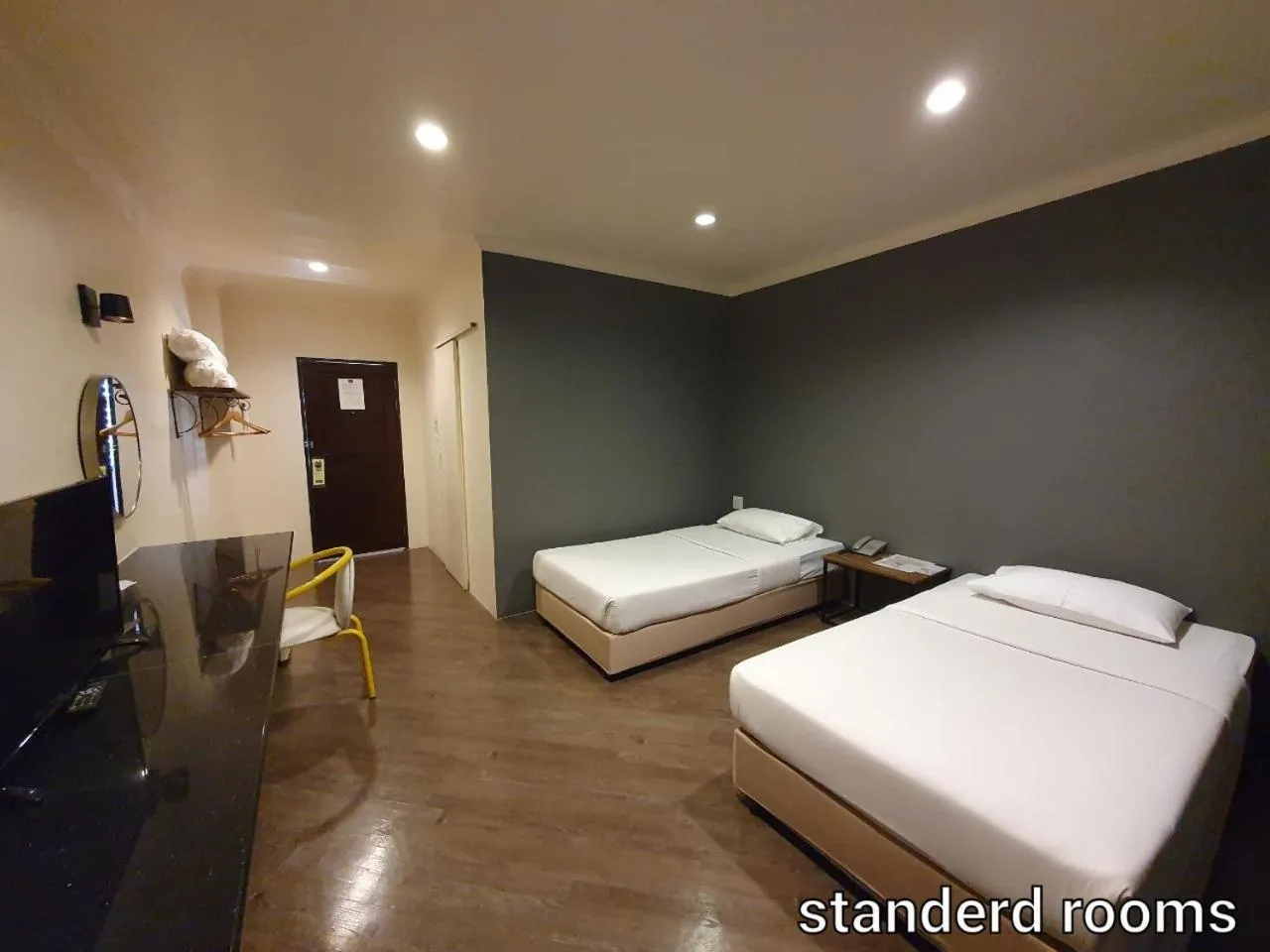 Bedroom, Bed in Rattana View