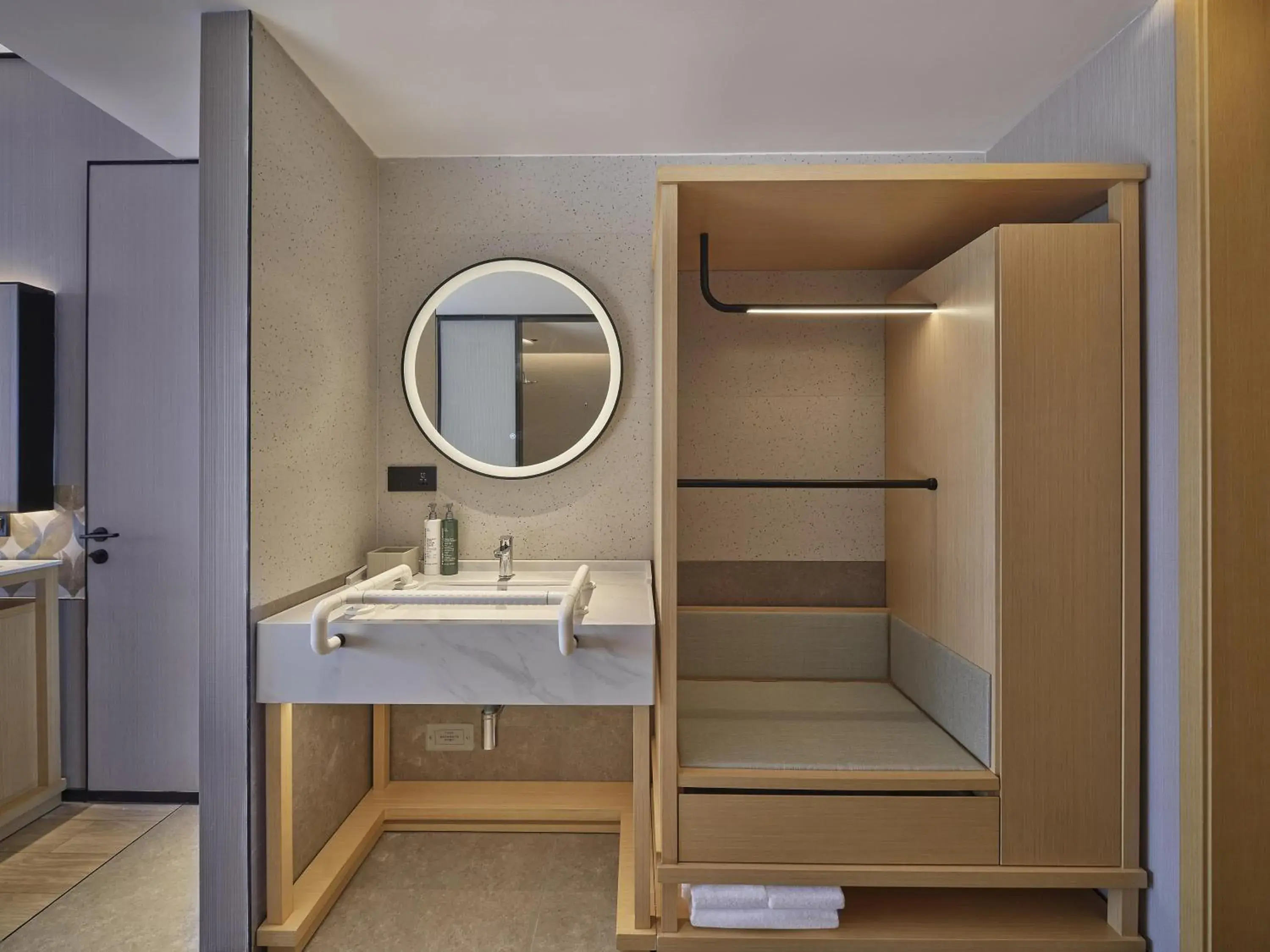 King Room - Mobility Accessible in Hilton Garden Inn Quzhou King Room - Mobility Accessible in Hilton Garden Inn Quzhou