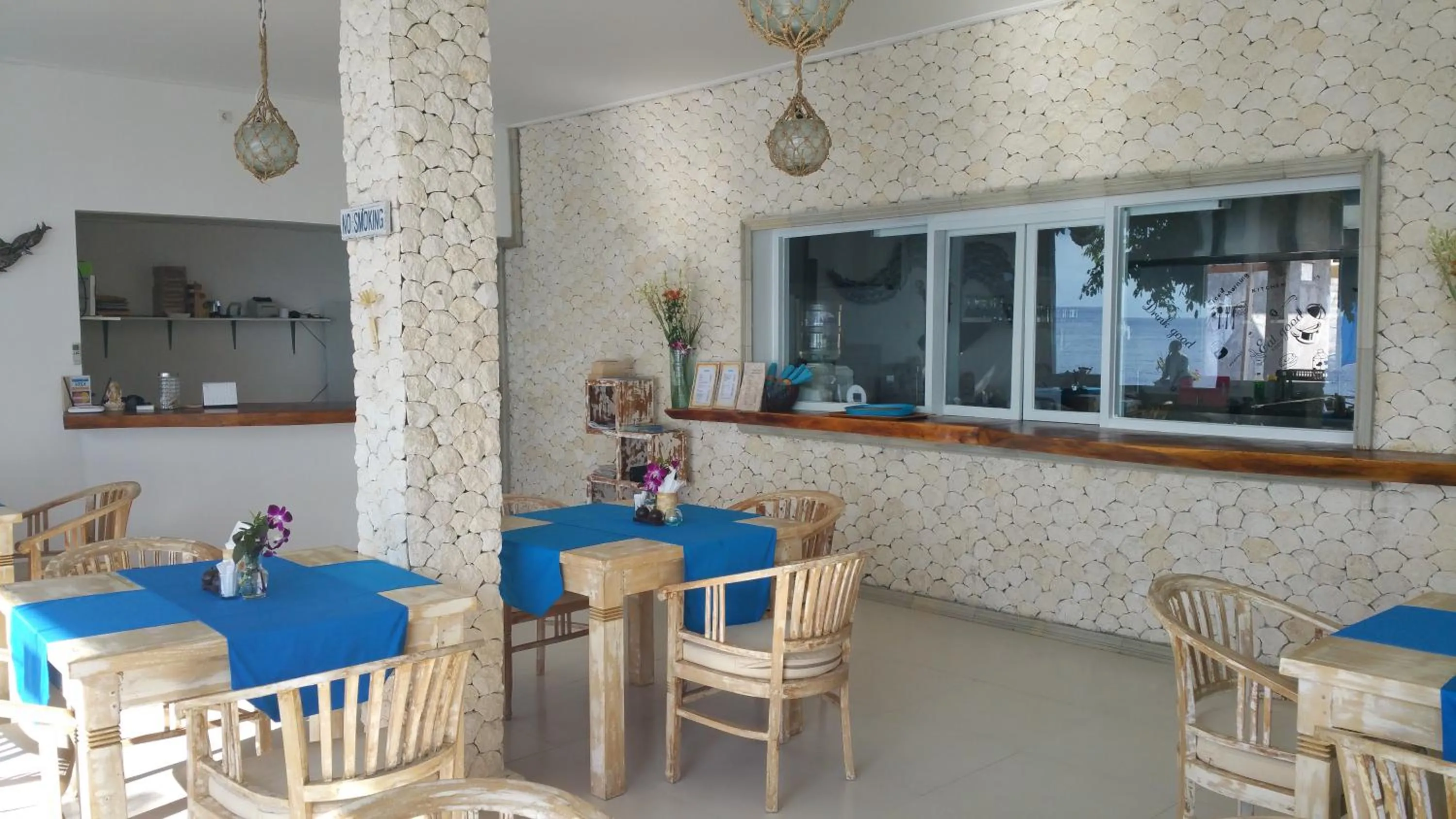 Restaurant/places to eat in Nalini Resort