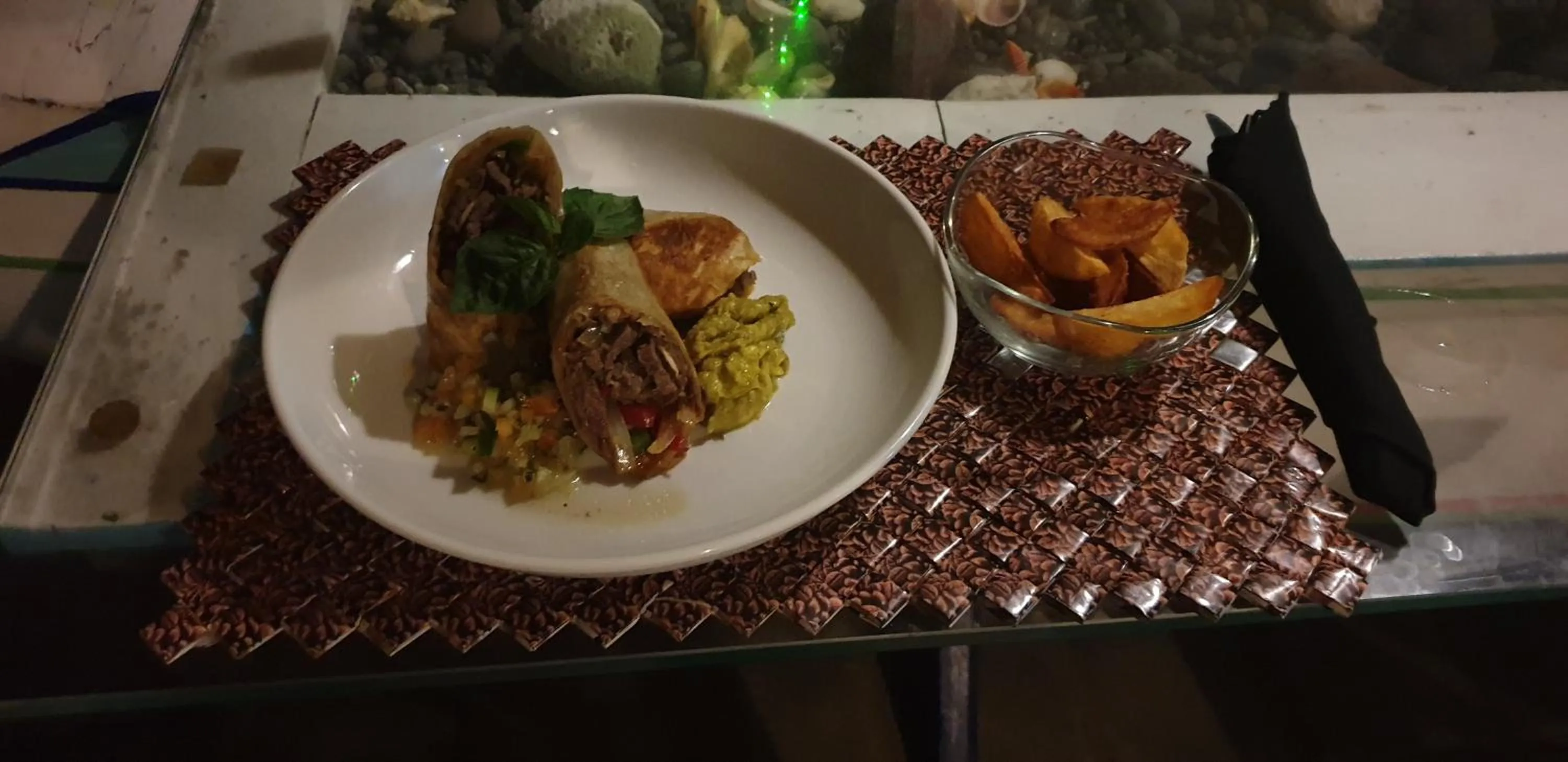 Restaurant/places to eat in Nalini Resort