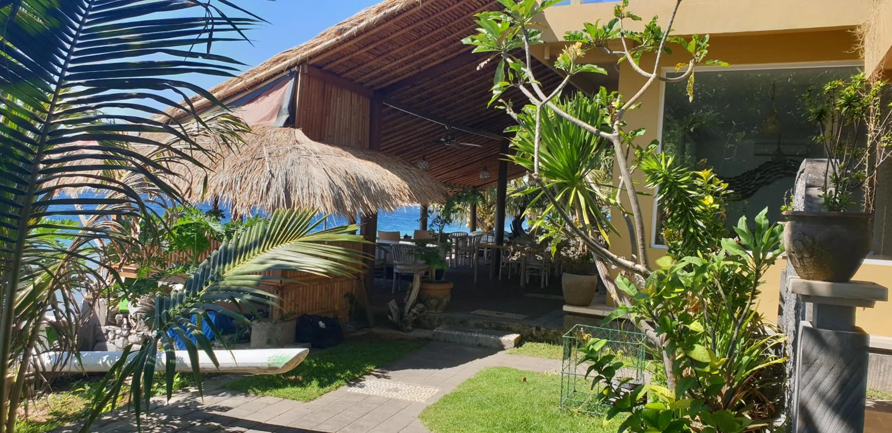 Restaurant/places to eat in Nalini Resort