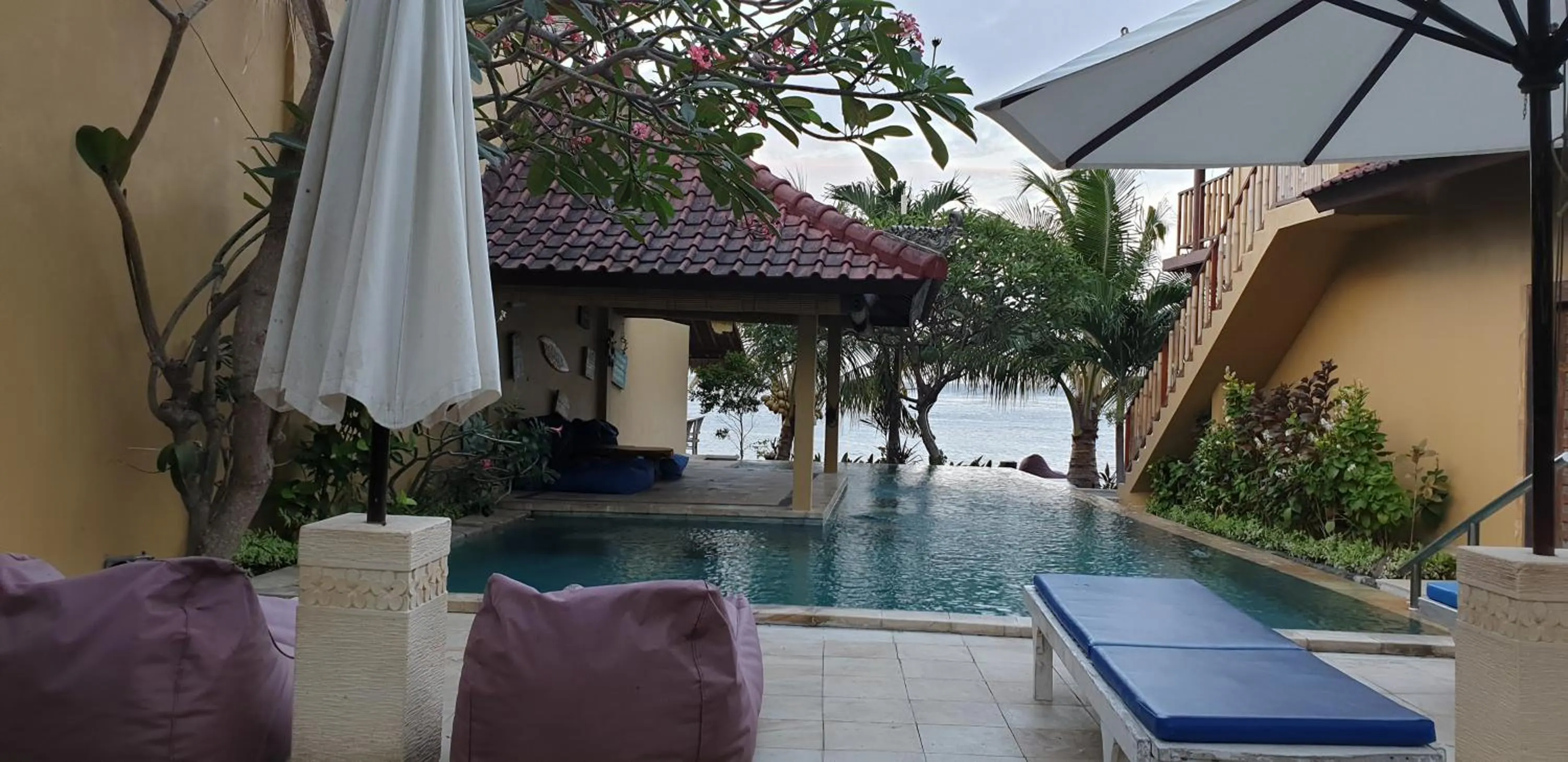 Swimming pool in Nalini Resort