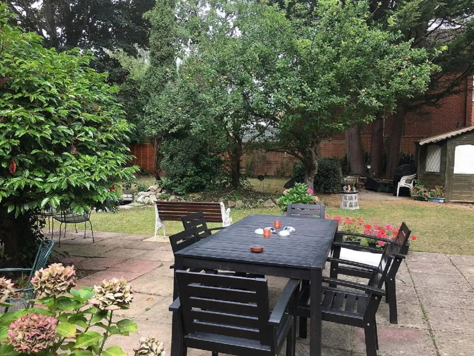 Standard Twin Room in Pickwicks Guest House Standard Twin Room in Pickwicks Guest House