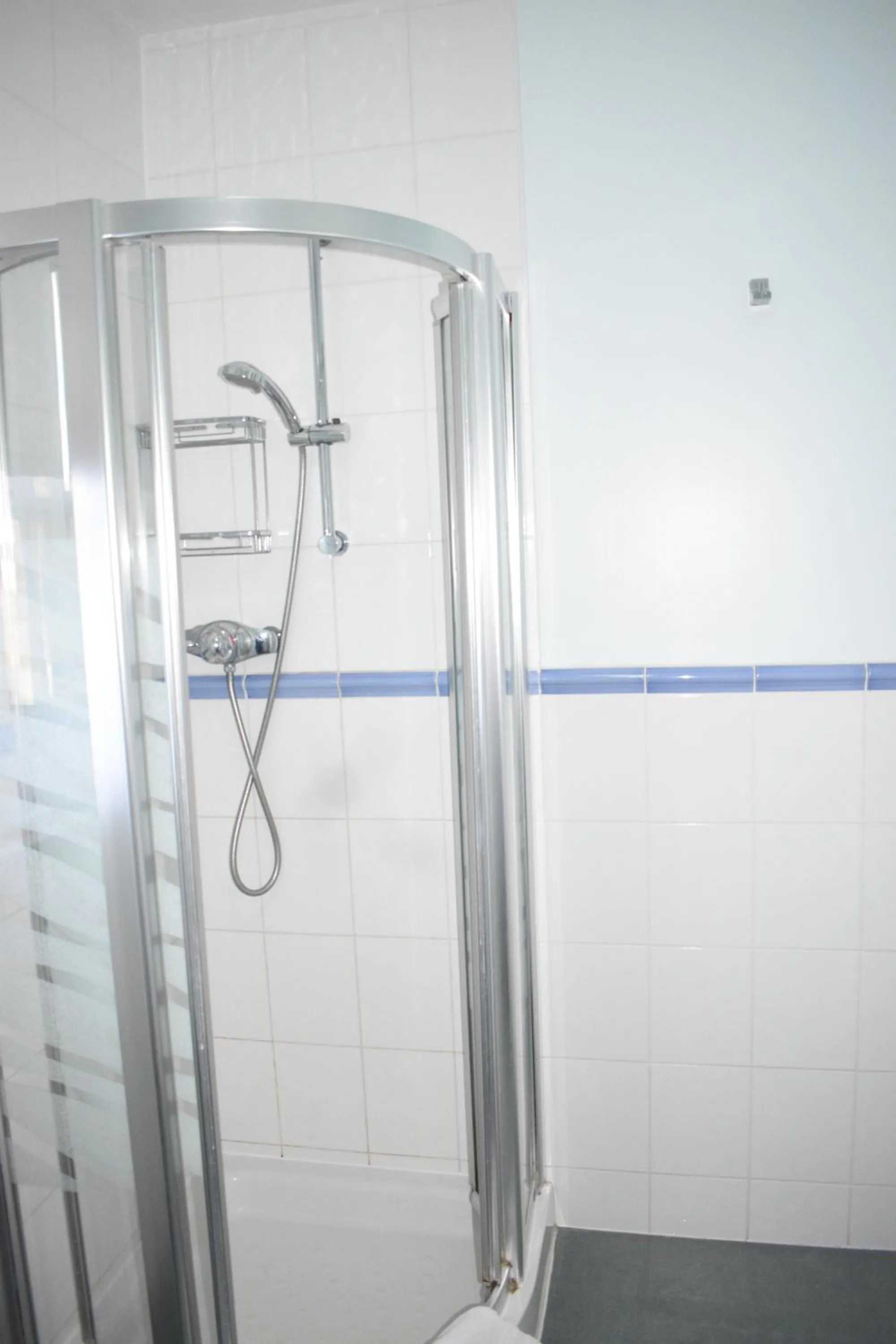 Toilet in Pickwicks Guest House