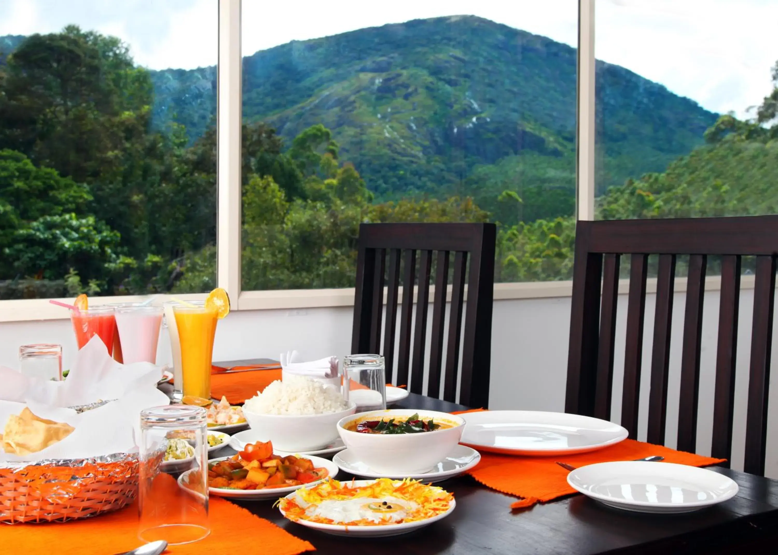 Food and drinks in Pine Tree Munnar Food and drinks in Pine Tree Munnar