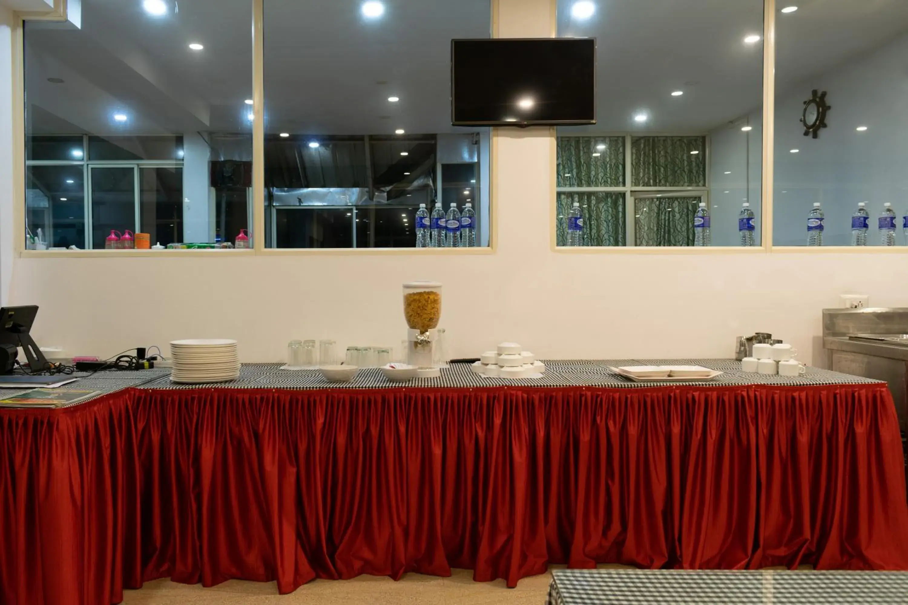 Food and drinks in Pine Tree Munnar Food and drinks in Pine Tree Munnar