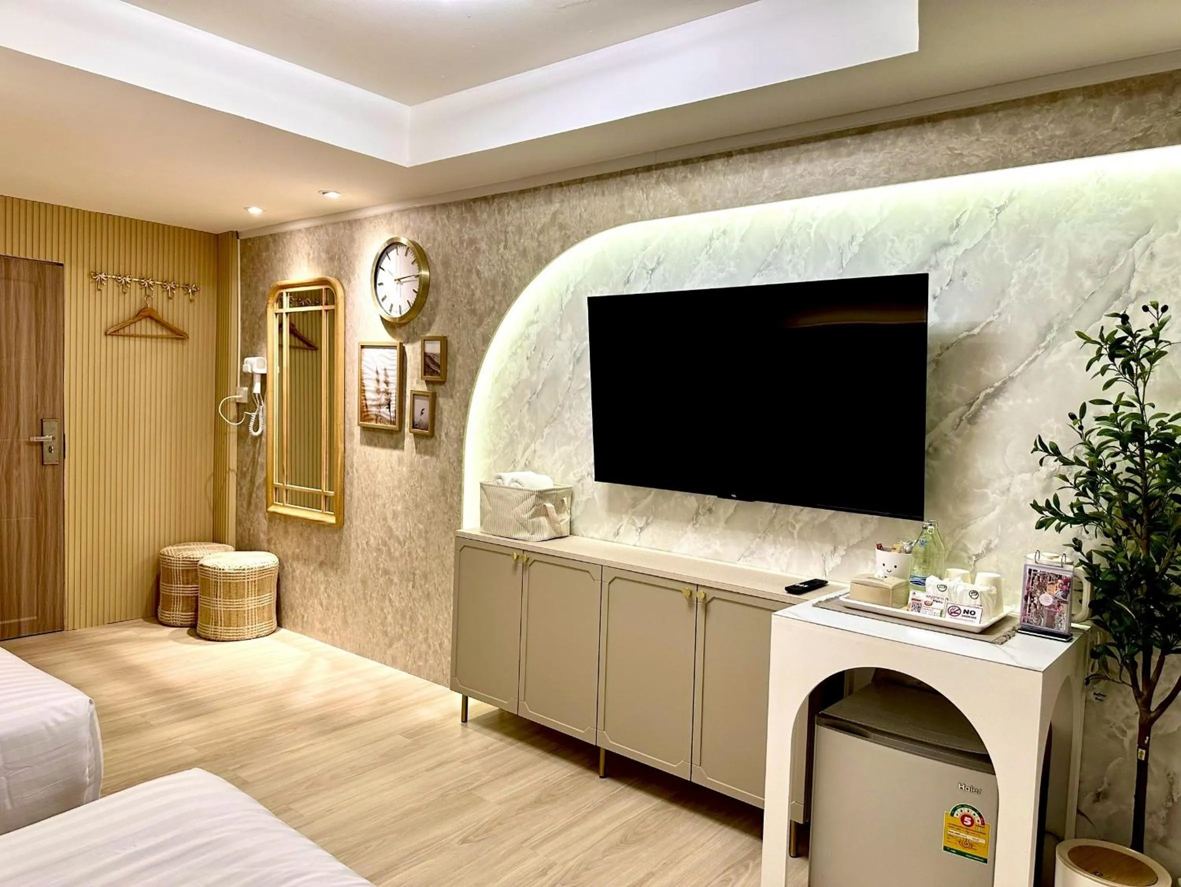 Bed in Dragon River Avenue