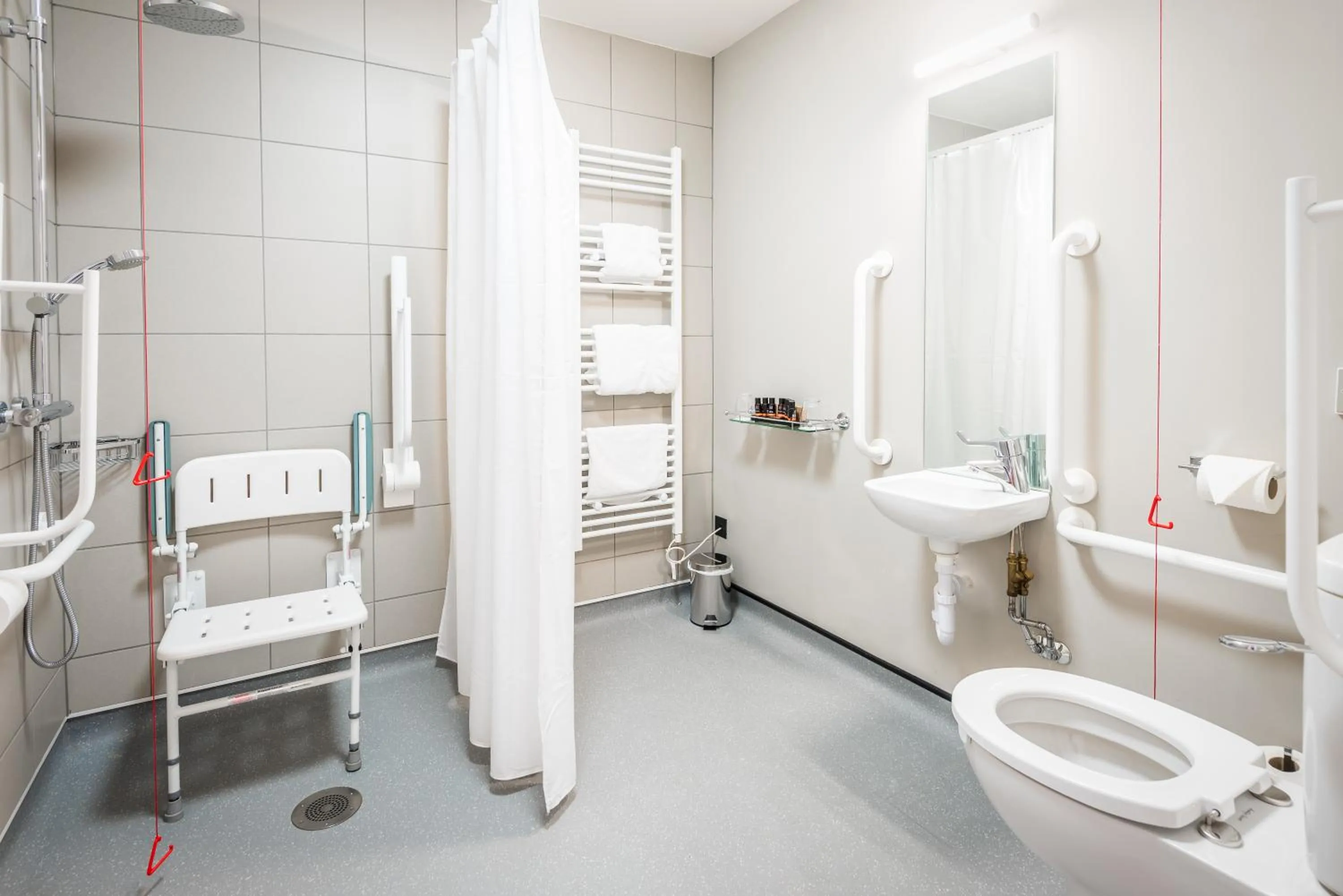 Bathroom in Bishop's Gate Hotel