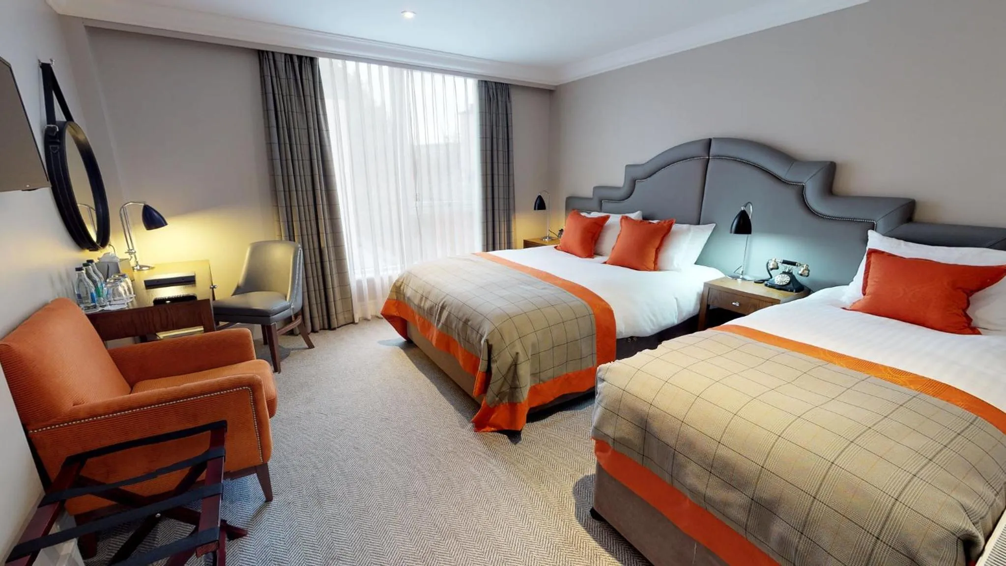 Bedroom, Bed in Bishop's Gate Hotel