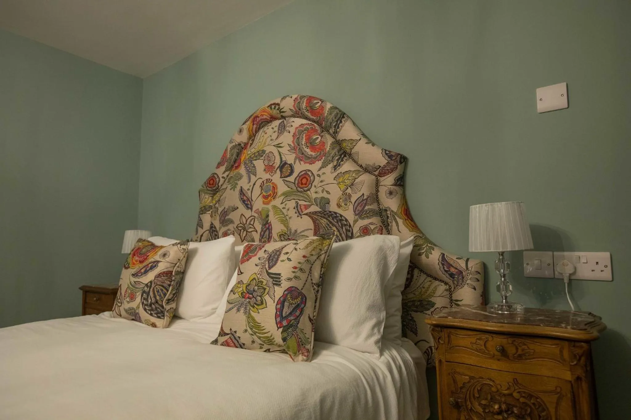 Bedroom, Bed in Bishop's Gate Hotel