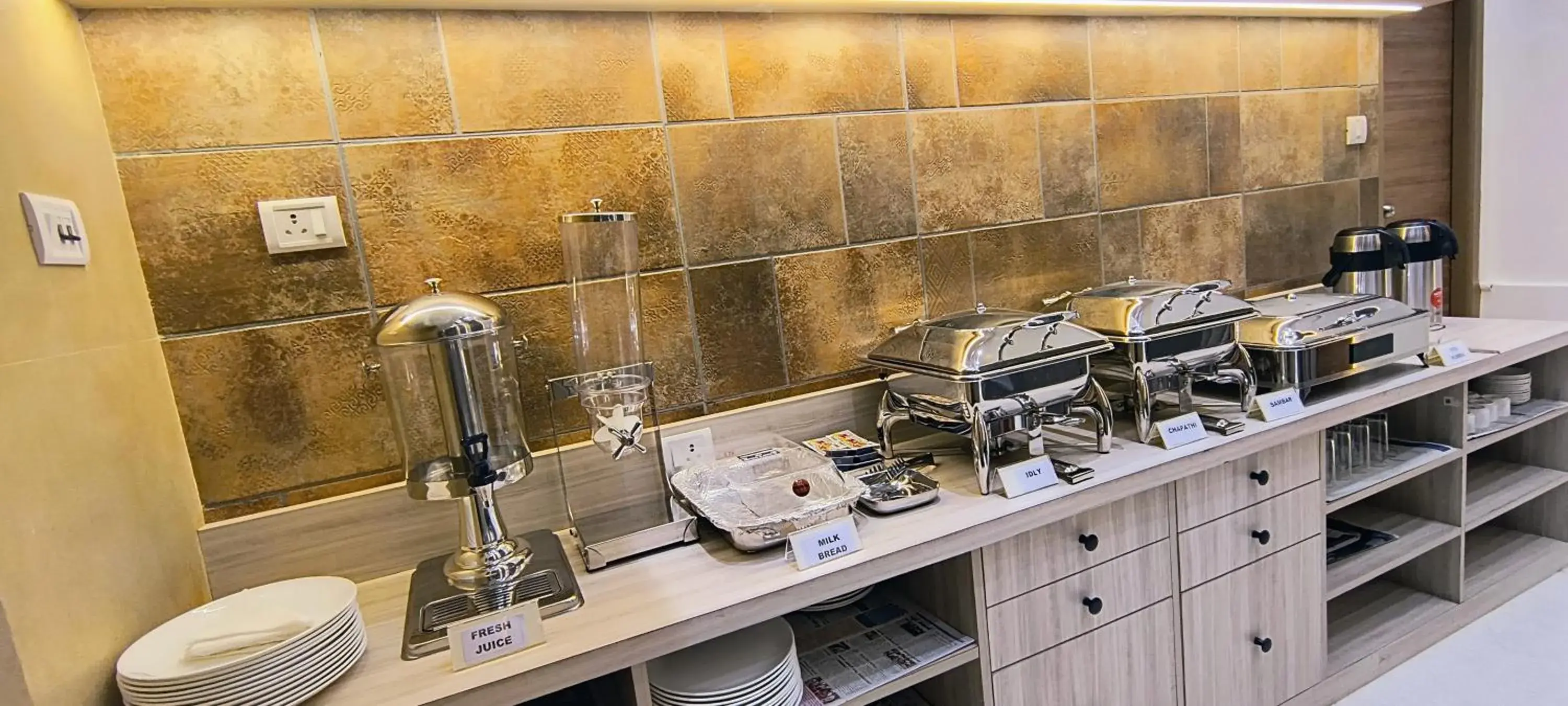 Food and drinks in Zaith Residency Near US Consulate & Apollo hospitals Food and drinks in Zaith Residency Near US Consulate & Apollo hospitals