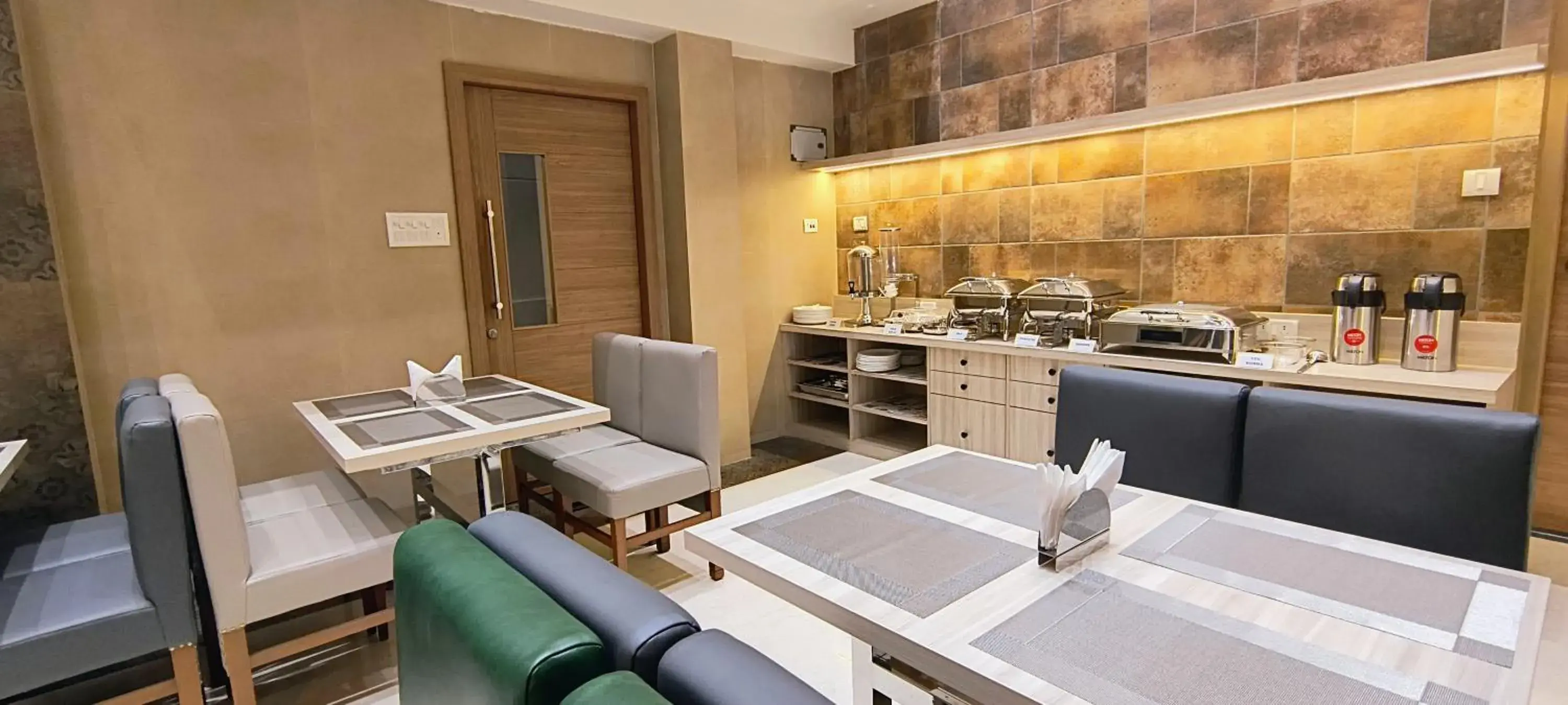 Food and drinks in Zaith Residency Near US Consulate & Apollo hospitals Food and drinks in Zaith Residency Near US Consulate & Apollo hospitals