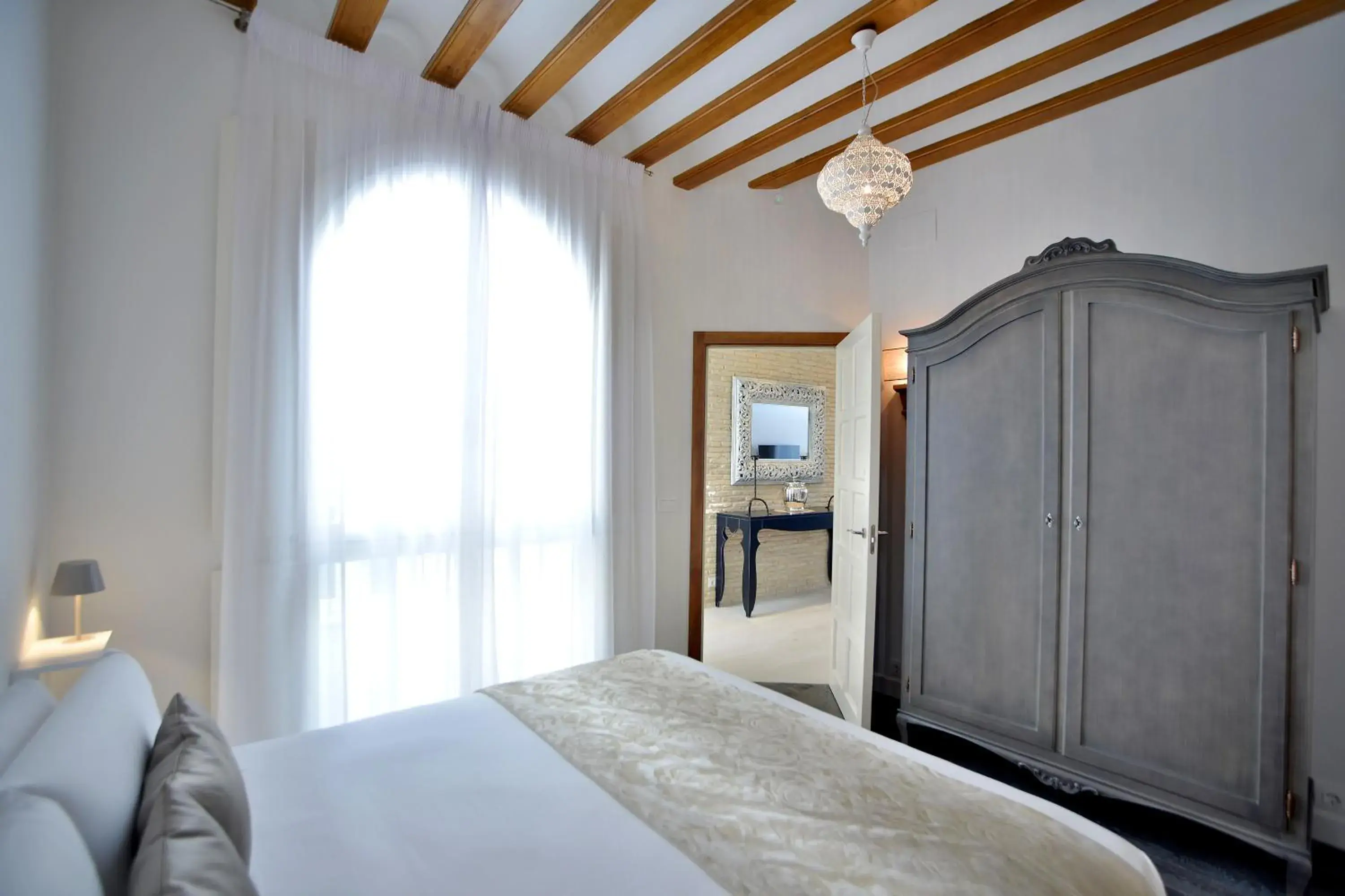 Bedroom, Bed in El Armador Casa Palacio by Luxury Suites Cádiz Bedroom, Bed in El Armador Casa Palacio by Luxury Suites Cádiz