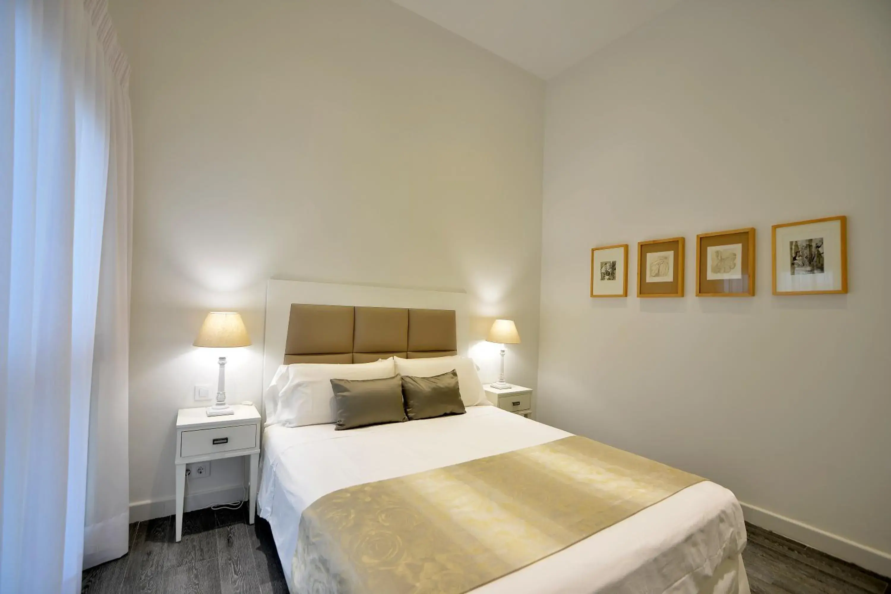 Bedroom, Bed in El Armador Casa Palacio by Luxury Suites Cádiz Bedroom, Bed in El Armador Casa Palacio by Luxury Suites Cádiz