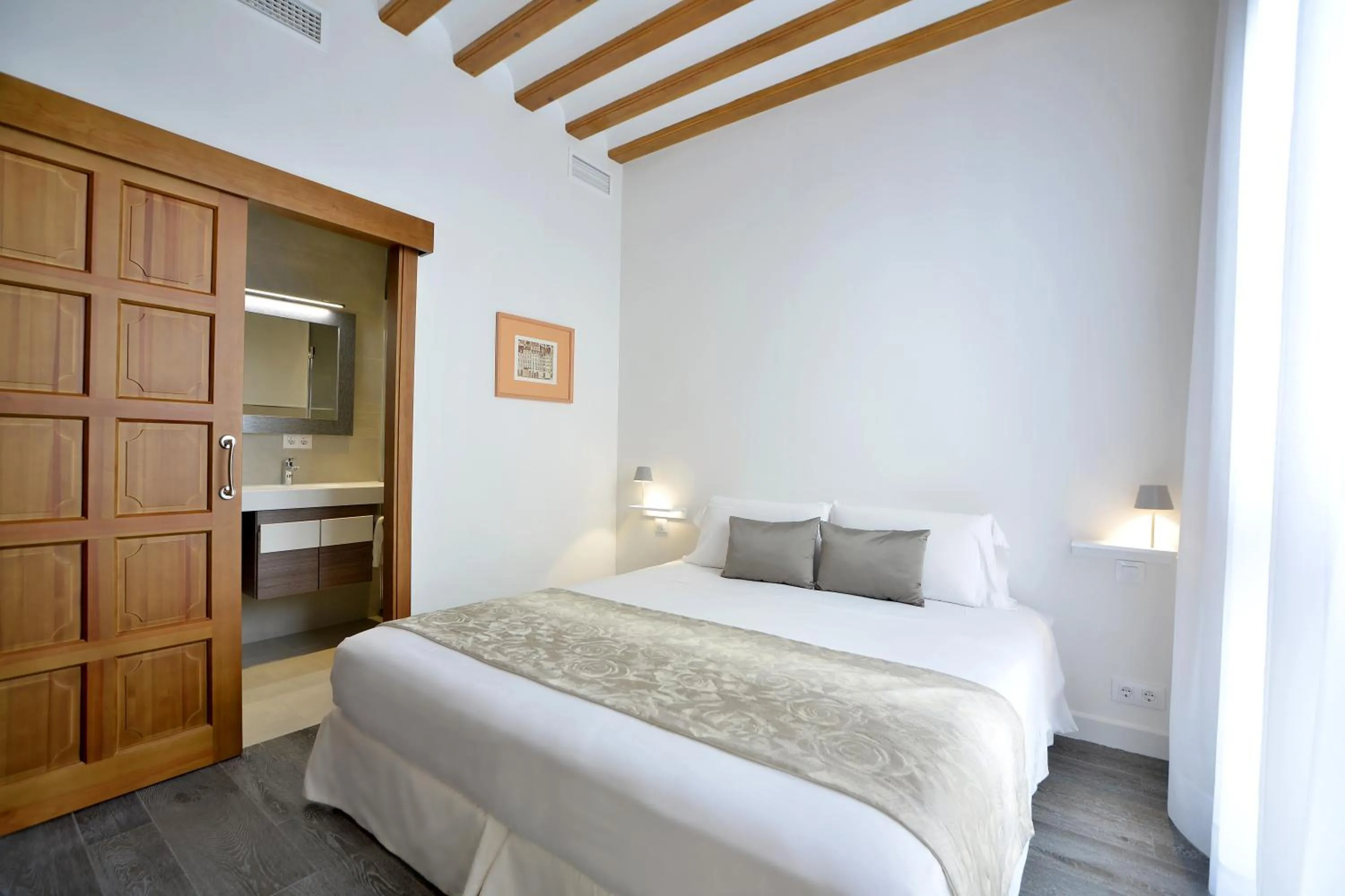 Bedroom, Bed in El Armador Casa Palacio by Luxury Suites Cádiz