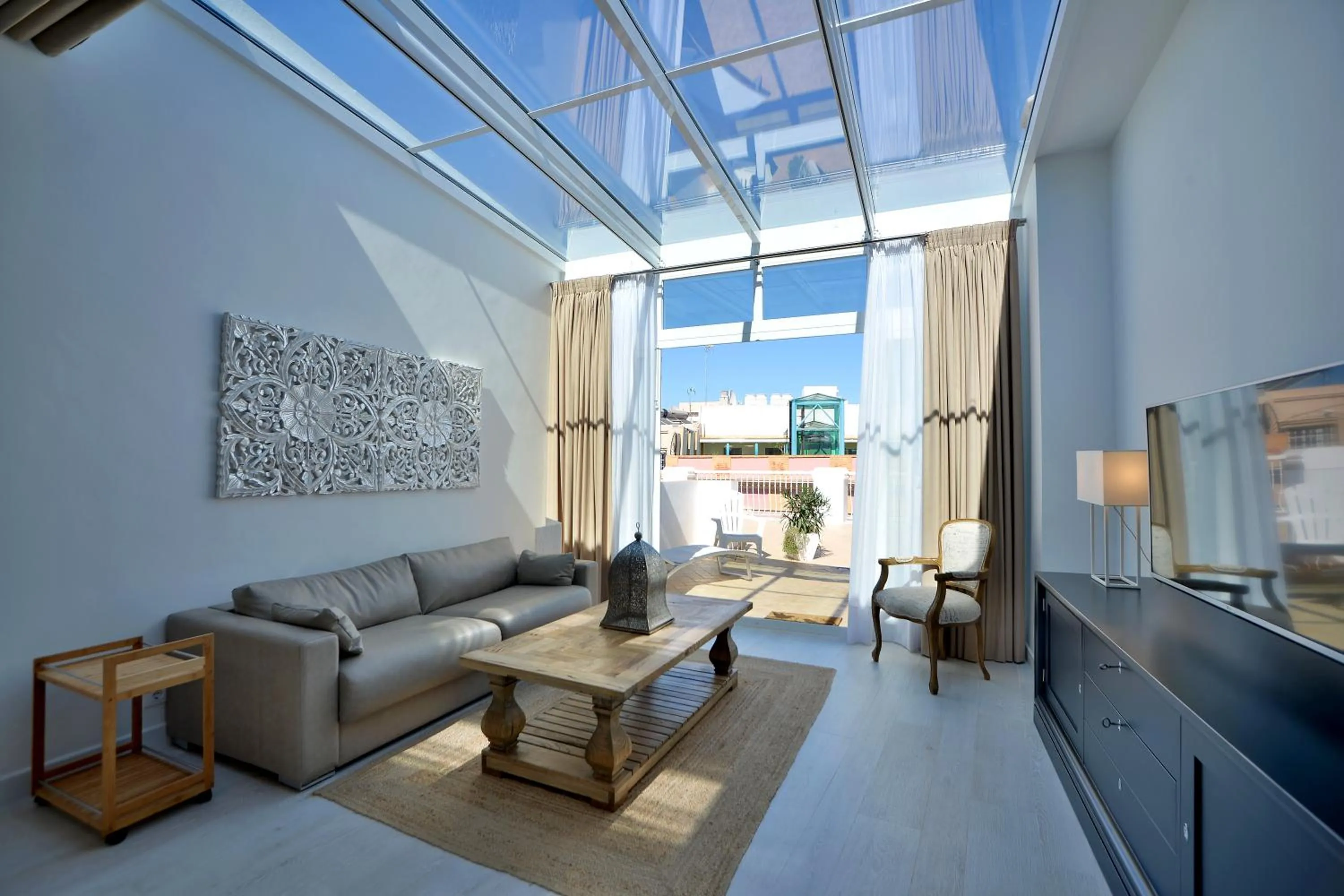 Seating area in El Armador Casa Palacio by Luxury Suites Cádiz