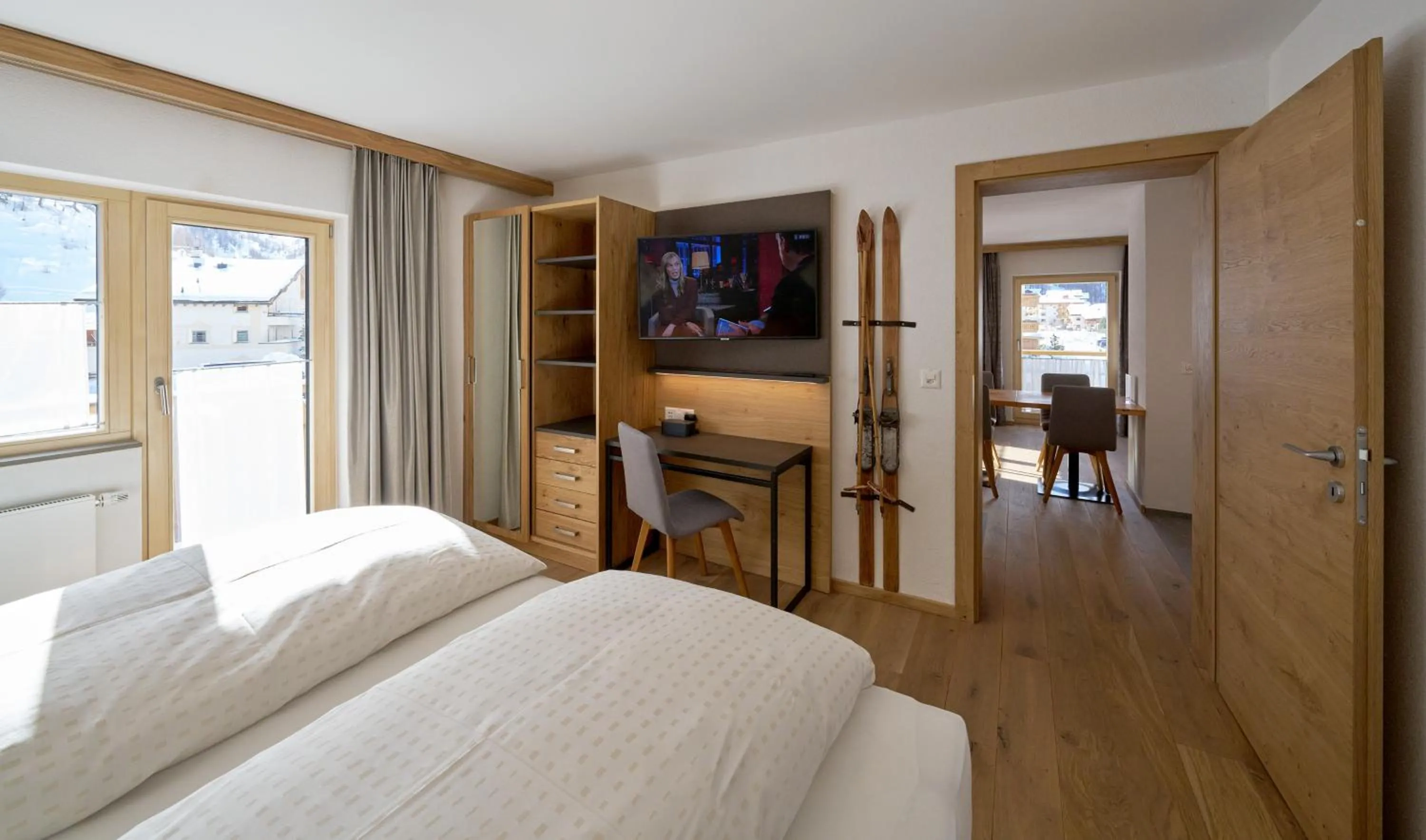 Bedroom, Bed in Aparthotel Grischuna