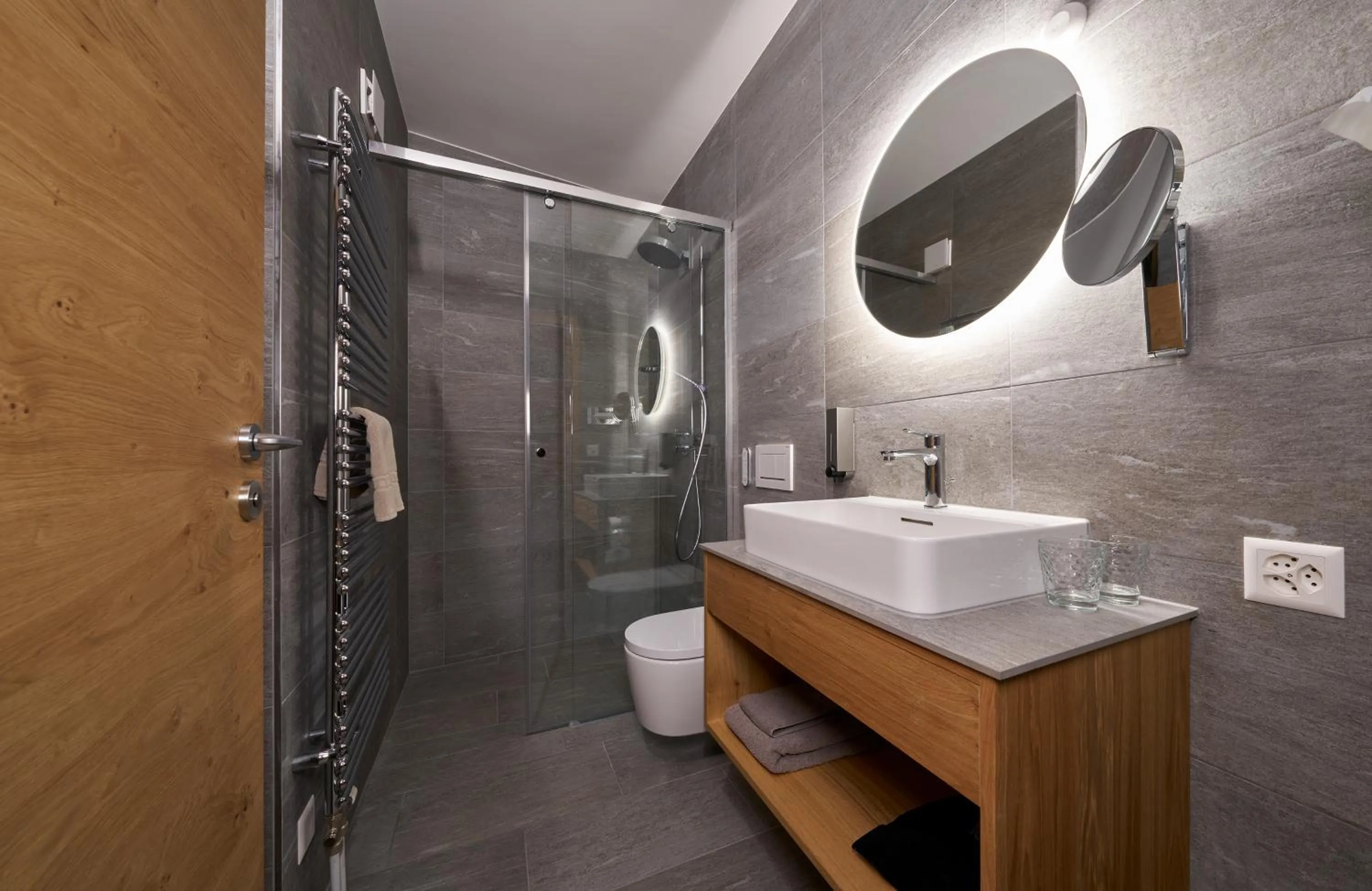 Shower in Aparthotel Grischuna