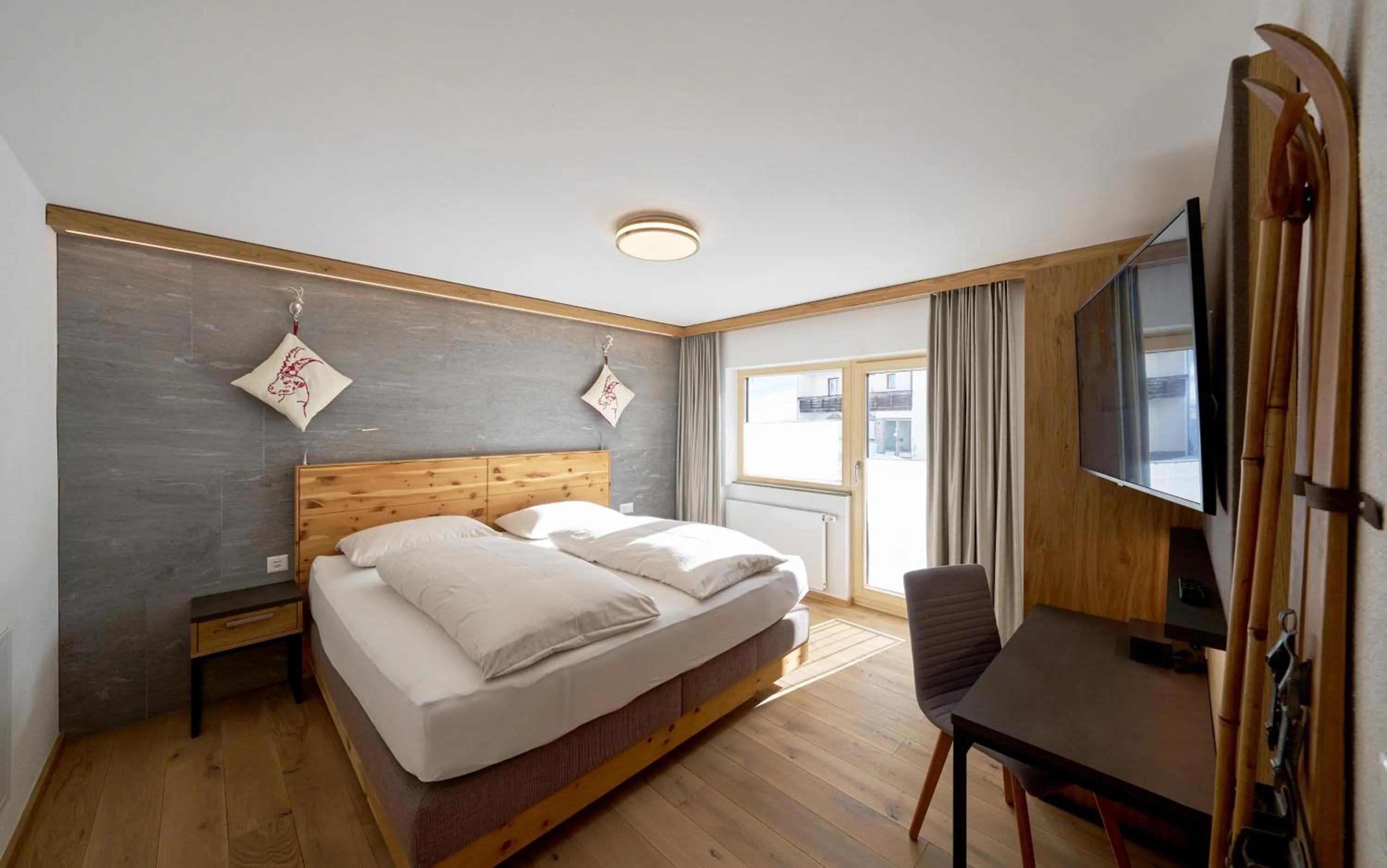 Bed in Aparthotel Grischuna