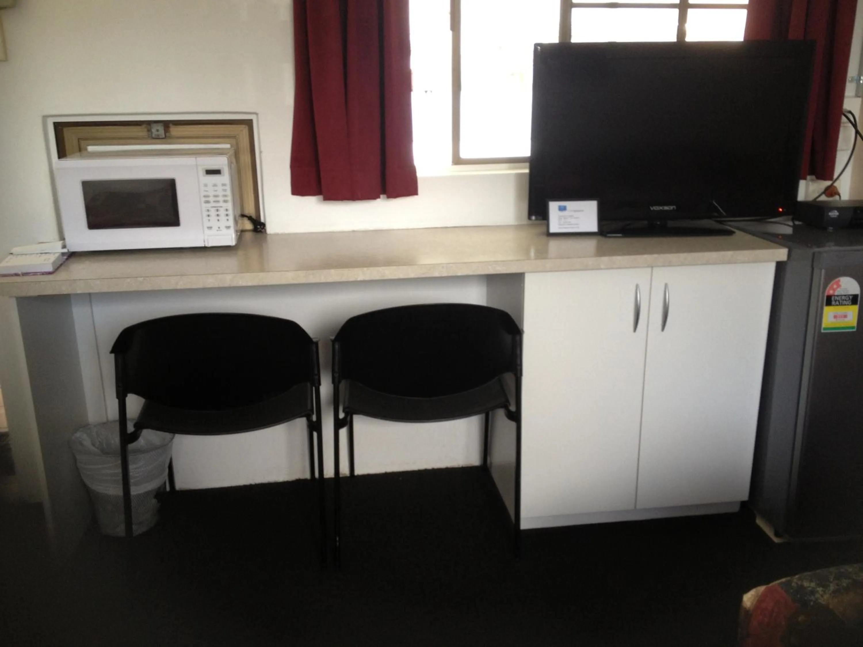 Seating area in Glenlyon Lodge - Gladstone