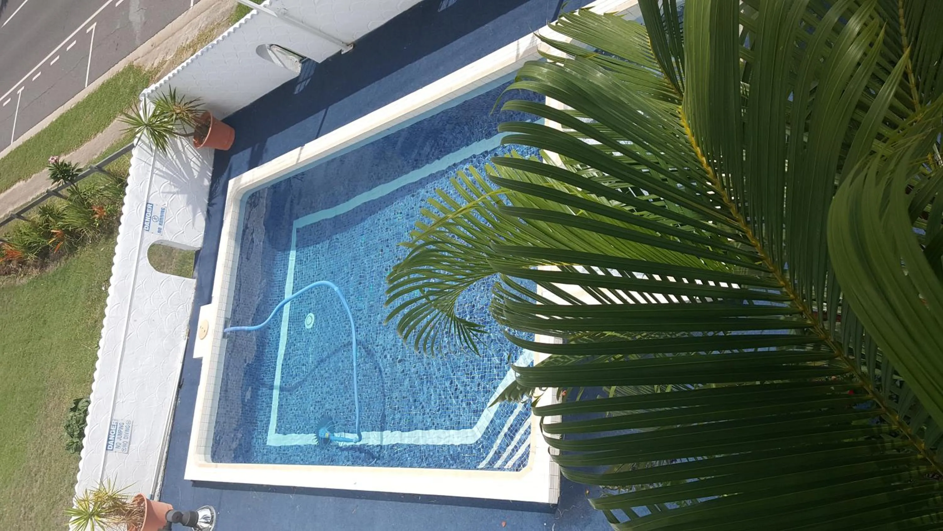 Pool view in Glenlyon Lodge - Gladstone