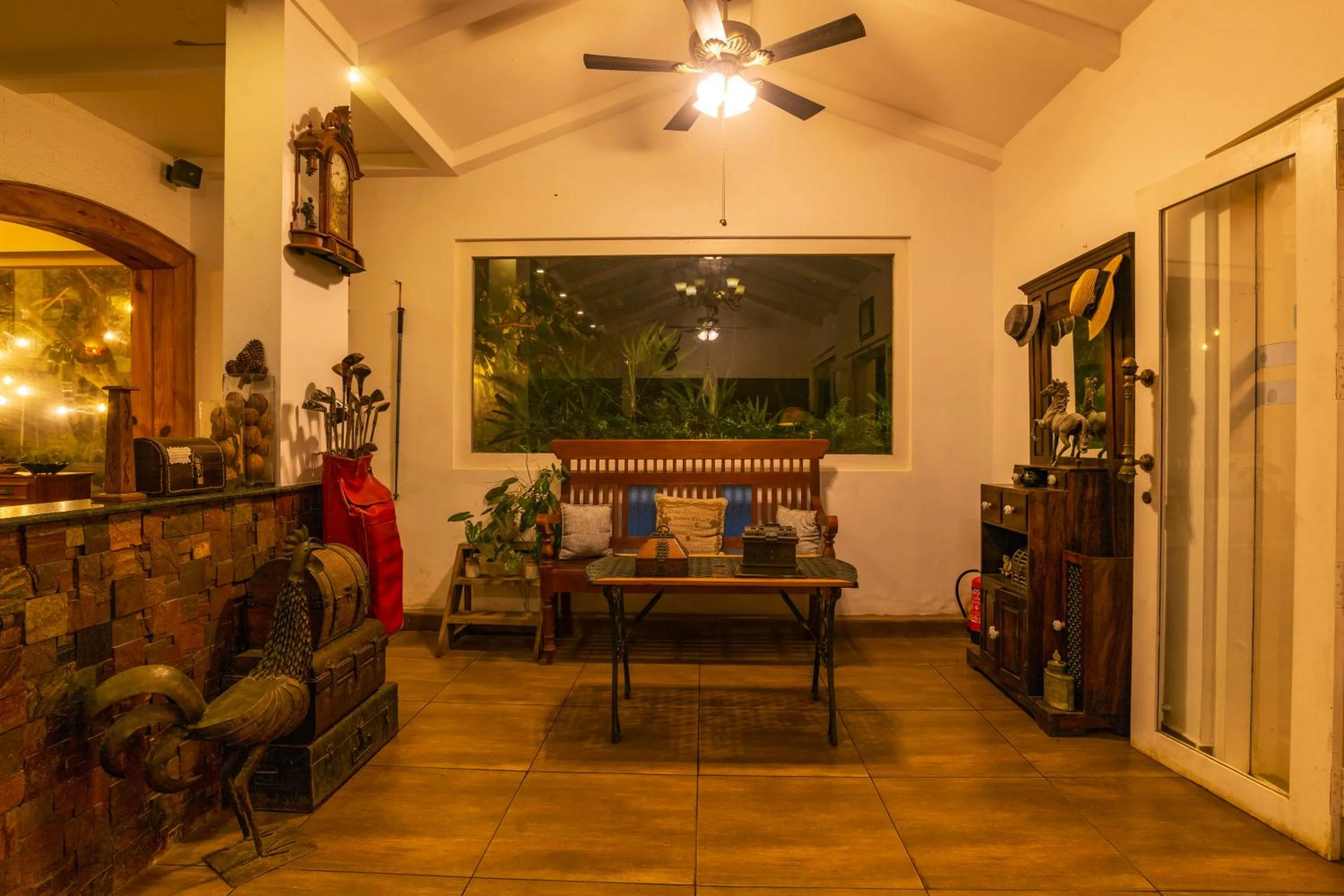 Living room in Tea Harvester