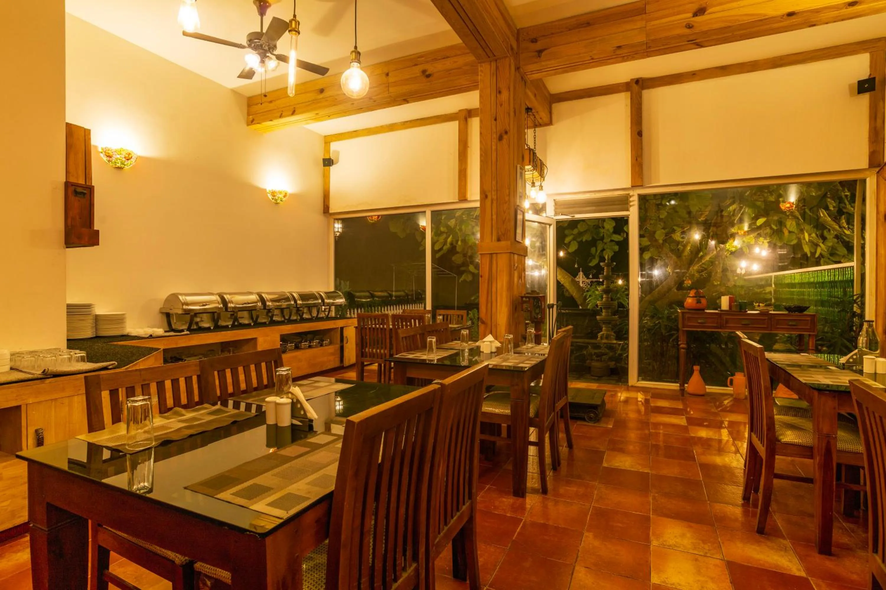 Restaurant/places to eat in Tea Harvester