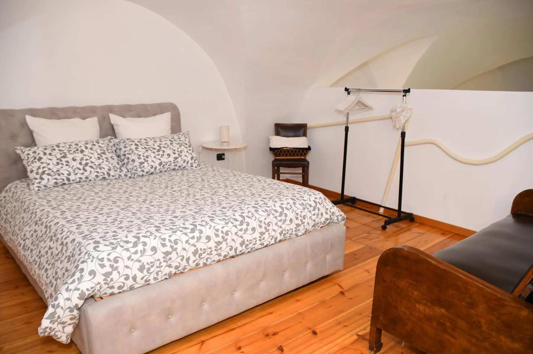 Bed in Il Frantoio 1937