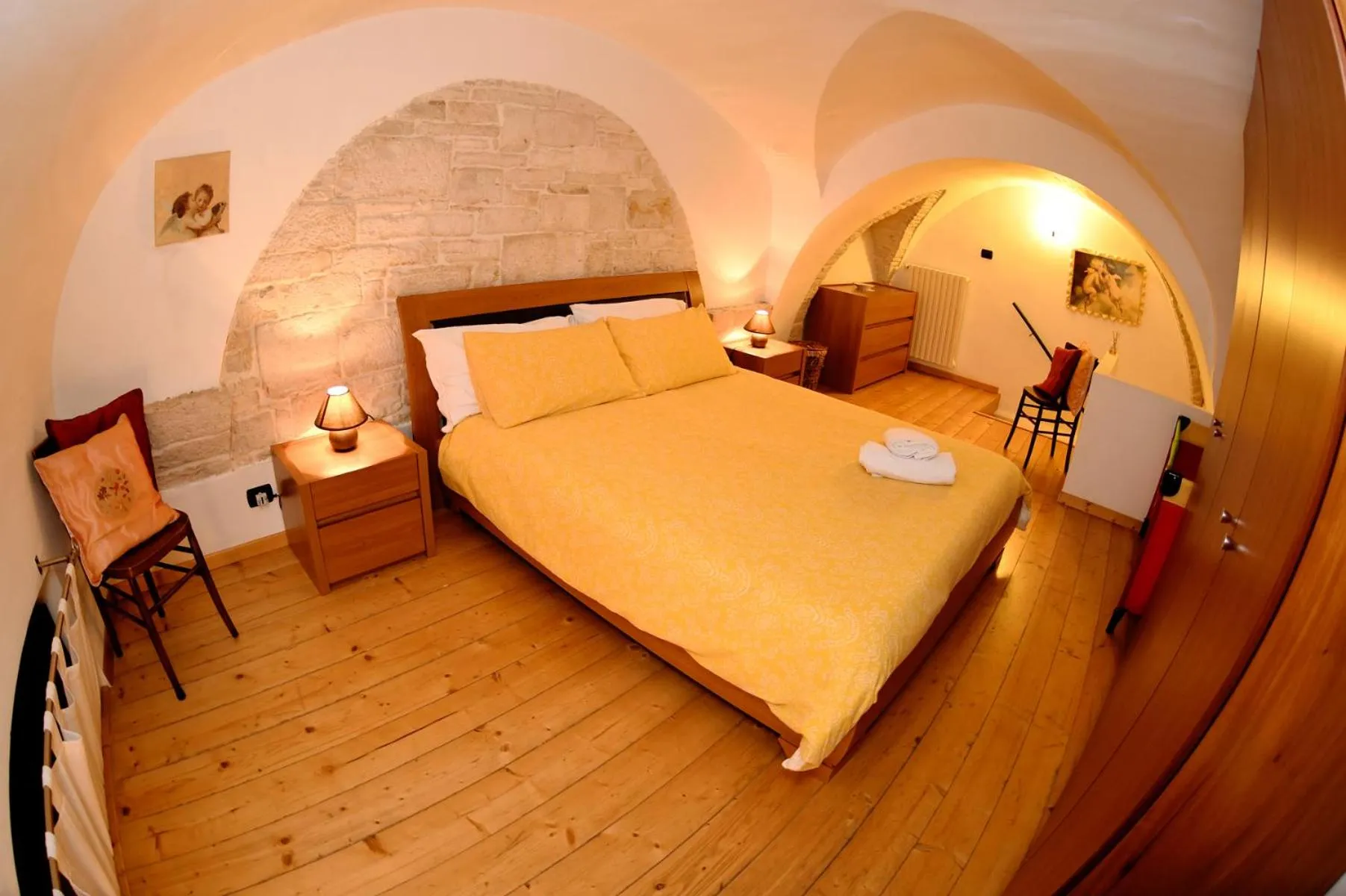 Bed in Il Frantoio 1937