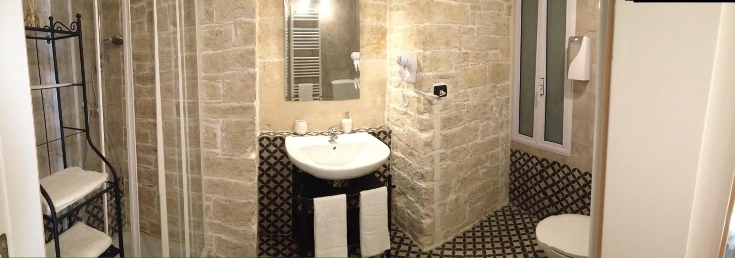Bathroom in Il Frantoio 1937