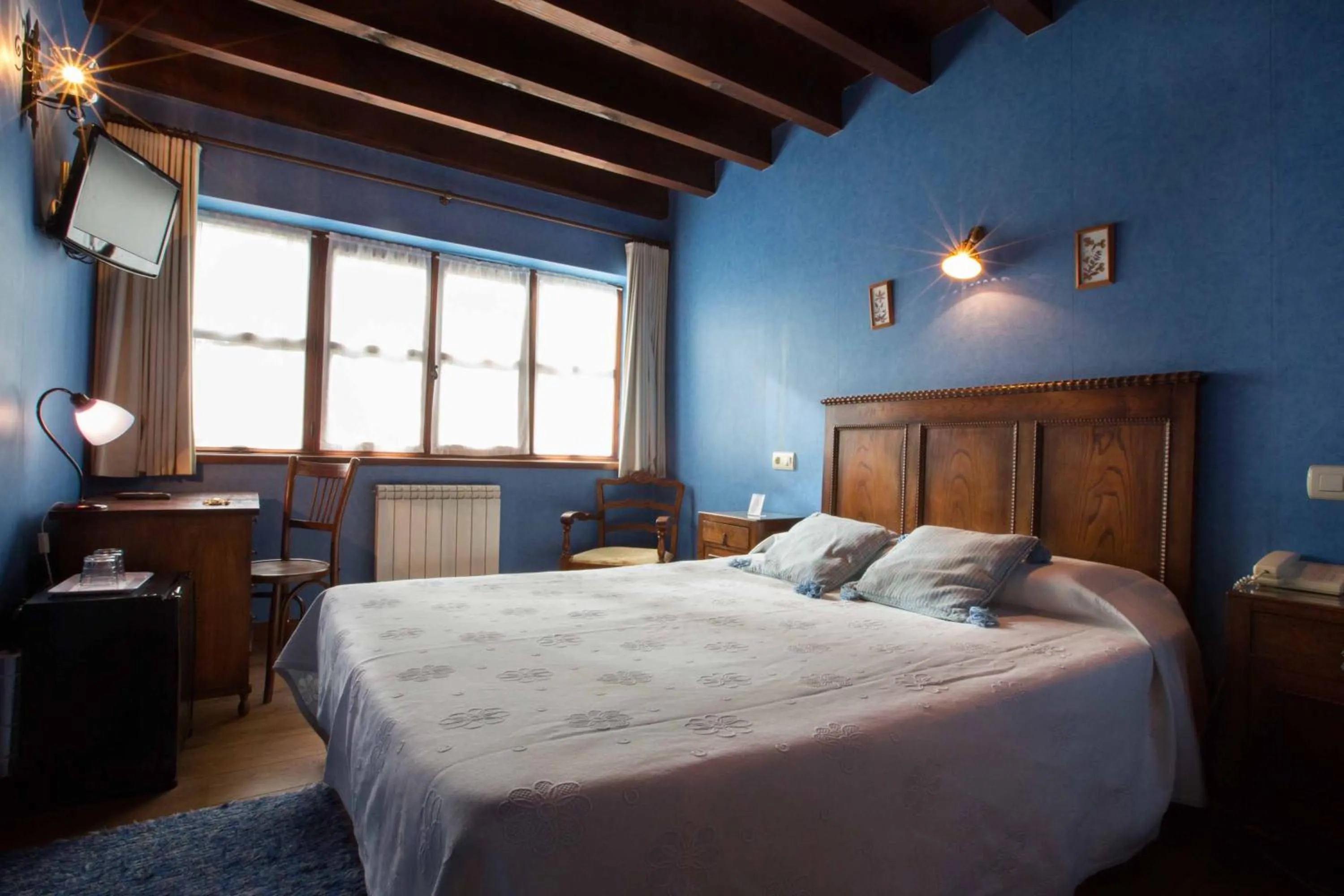 Photo of the whole room, Bed in Hotel El Carmen