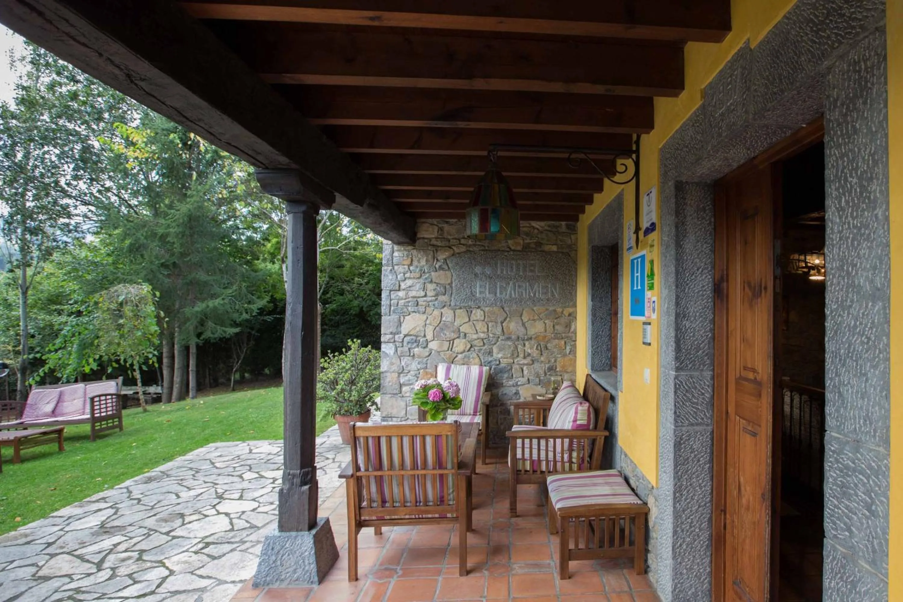 Lobby or reception in Hotel El Carmen