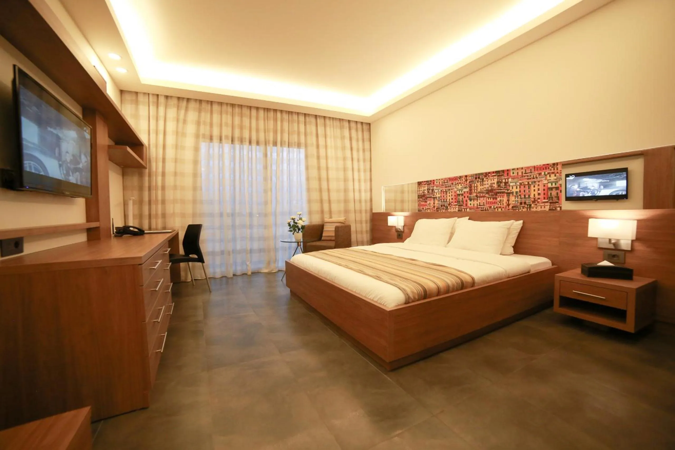 Coffee/tea facilities, Bed in Urban Central Suites - Beirut