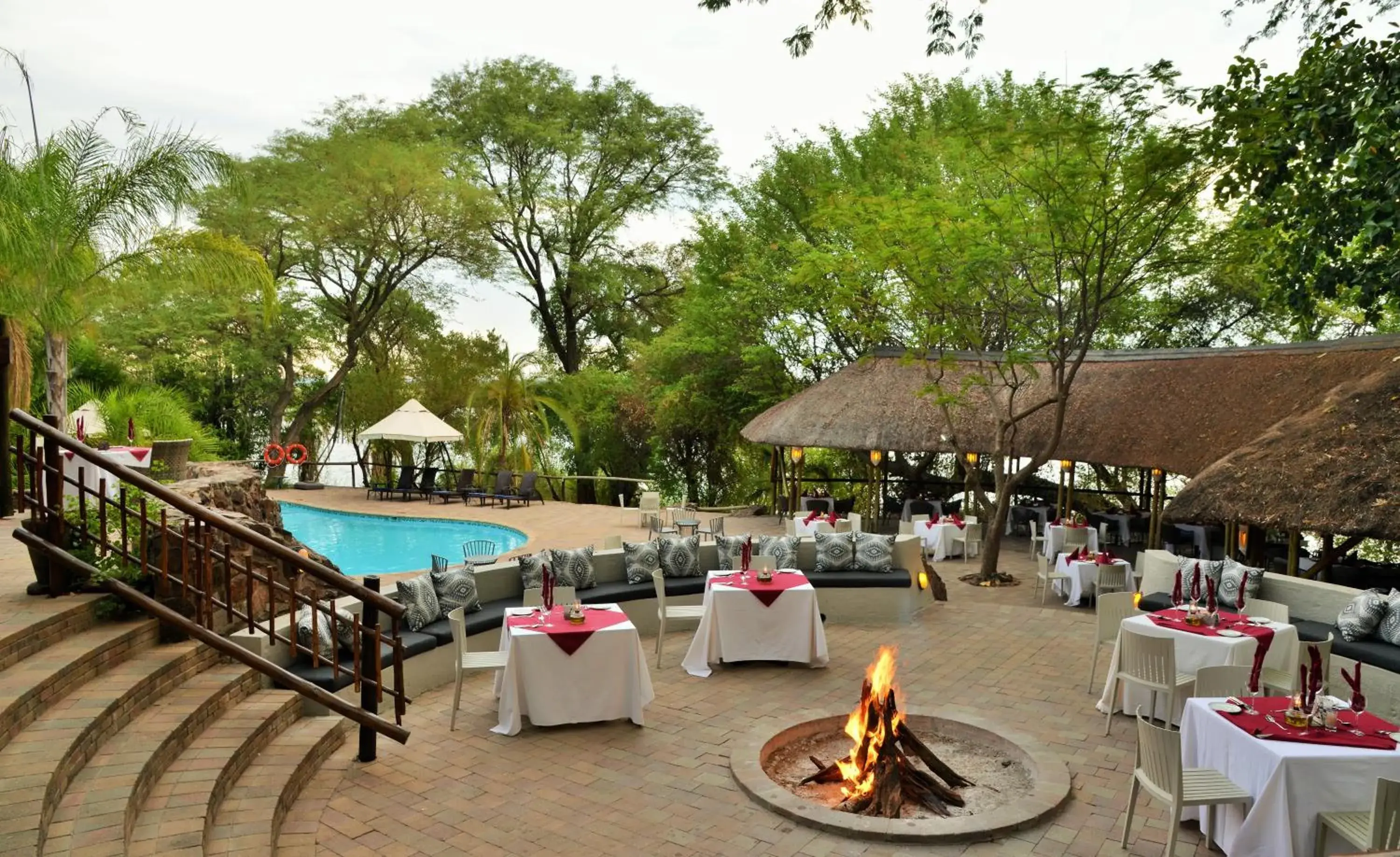 Restaurant/places to eat in Cresta Mowana Safari Resort & Spa Restaurant/places to eat in Cresta Mowana Safari Resort & Spa