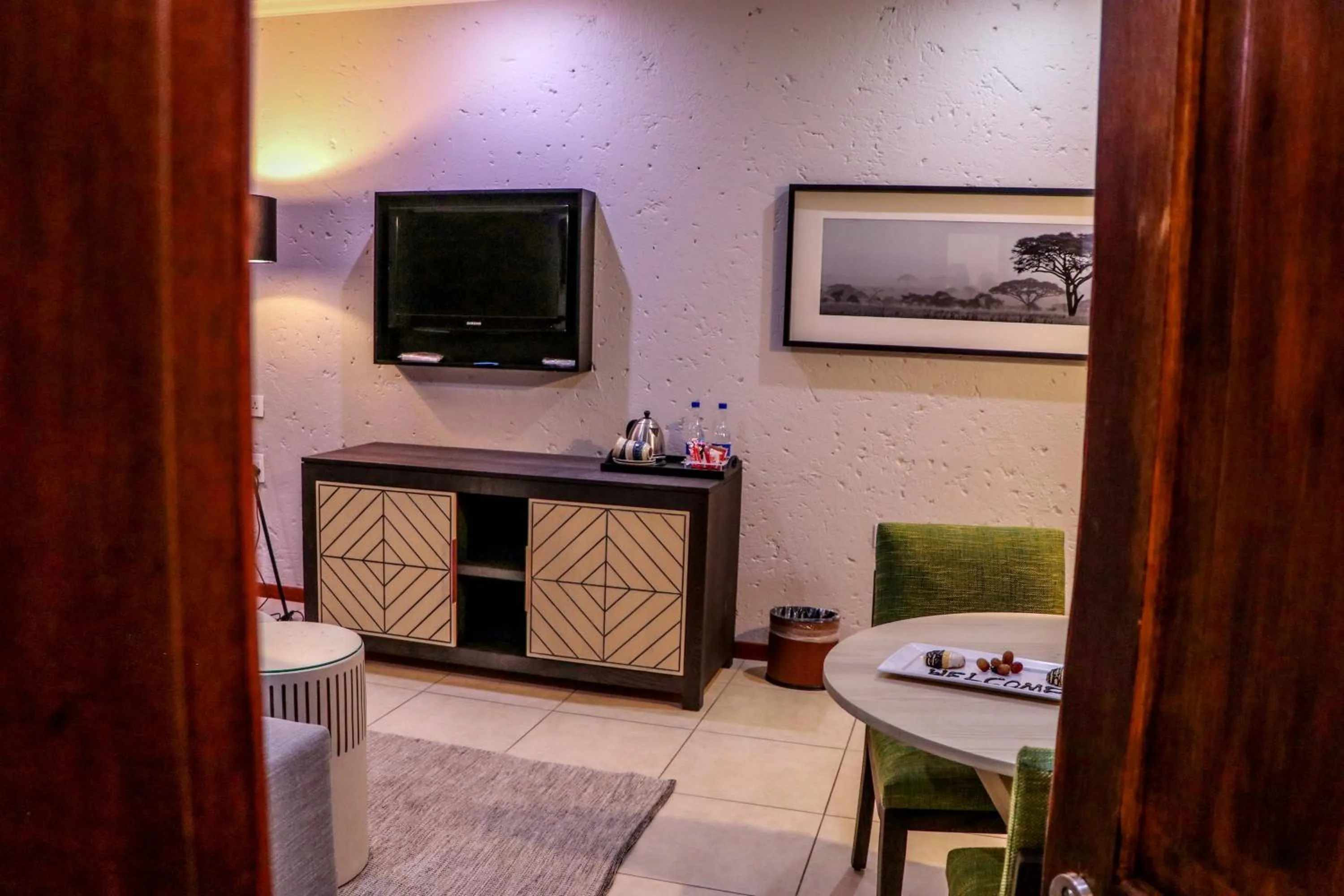 TV and multimedia in Cresta Mowana Safari Resort & Spa