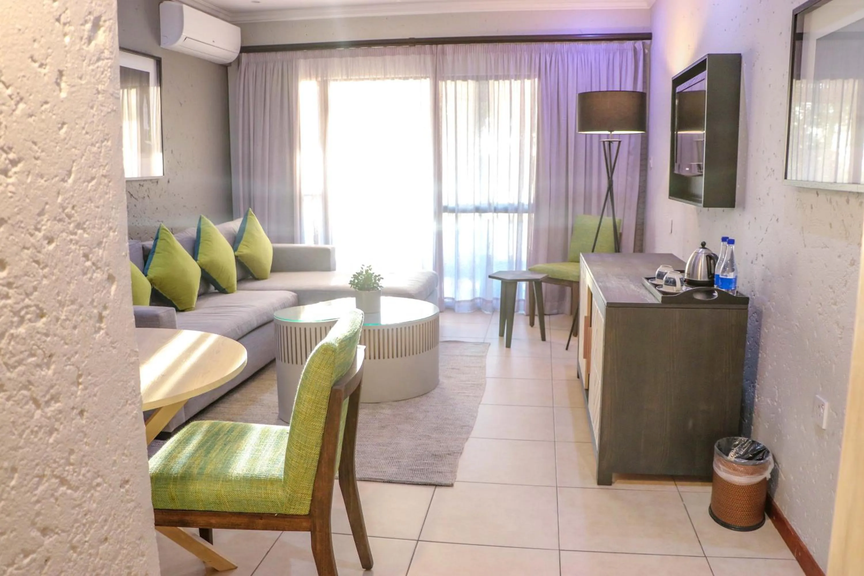 TV and multimedia in Cresta Mowana Safari Resort & Spa