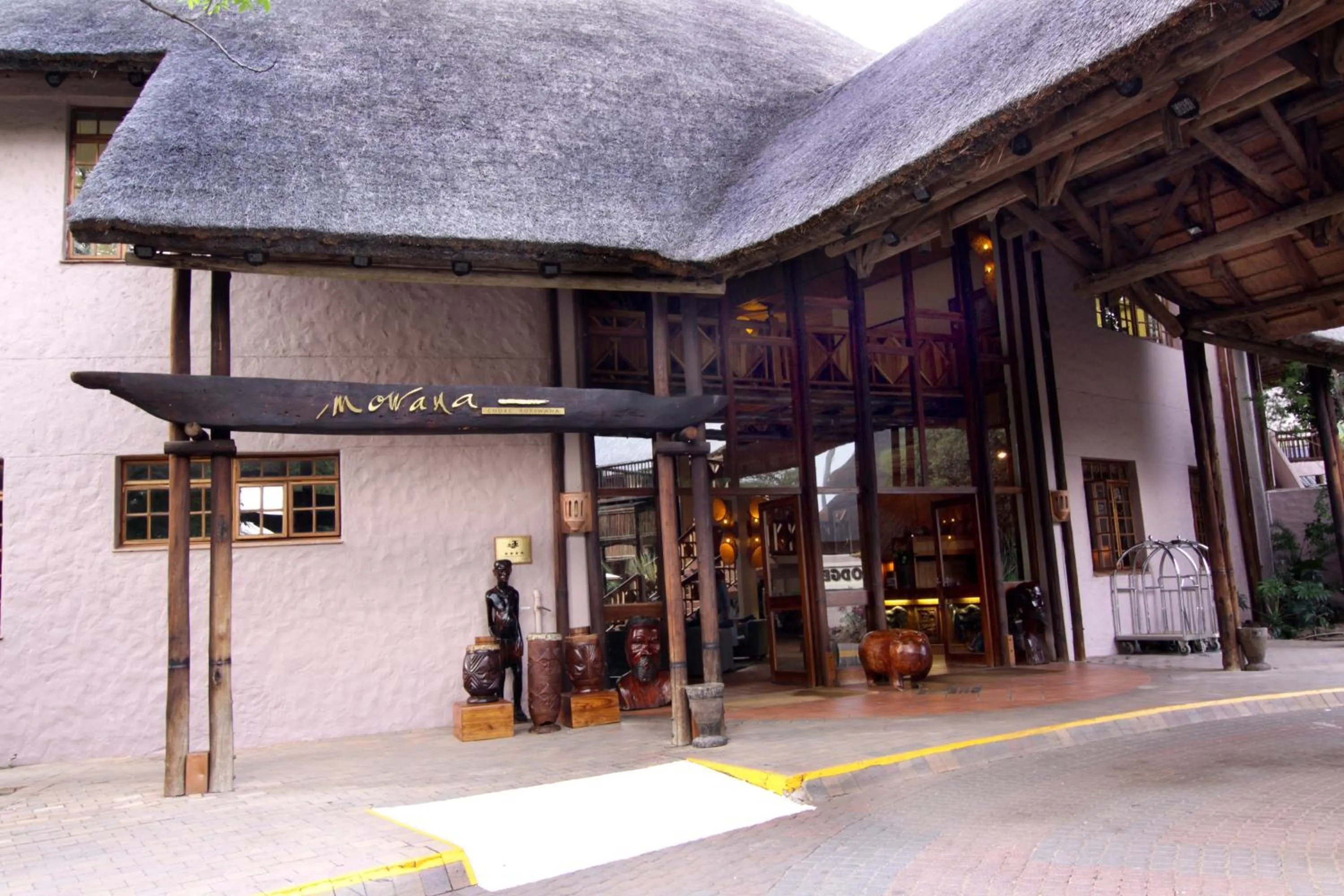 Facade/entrance in Cresta Mowana Safari Resort & Spa