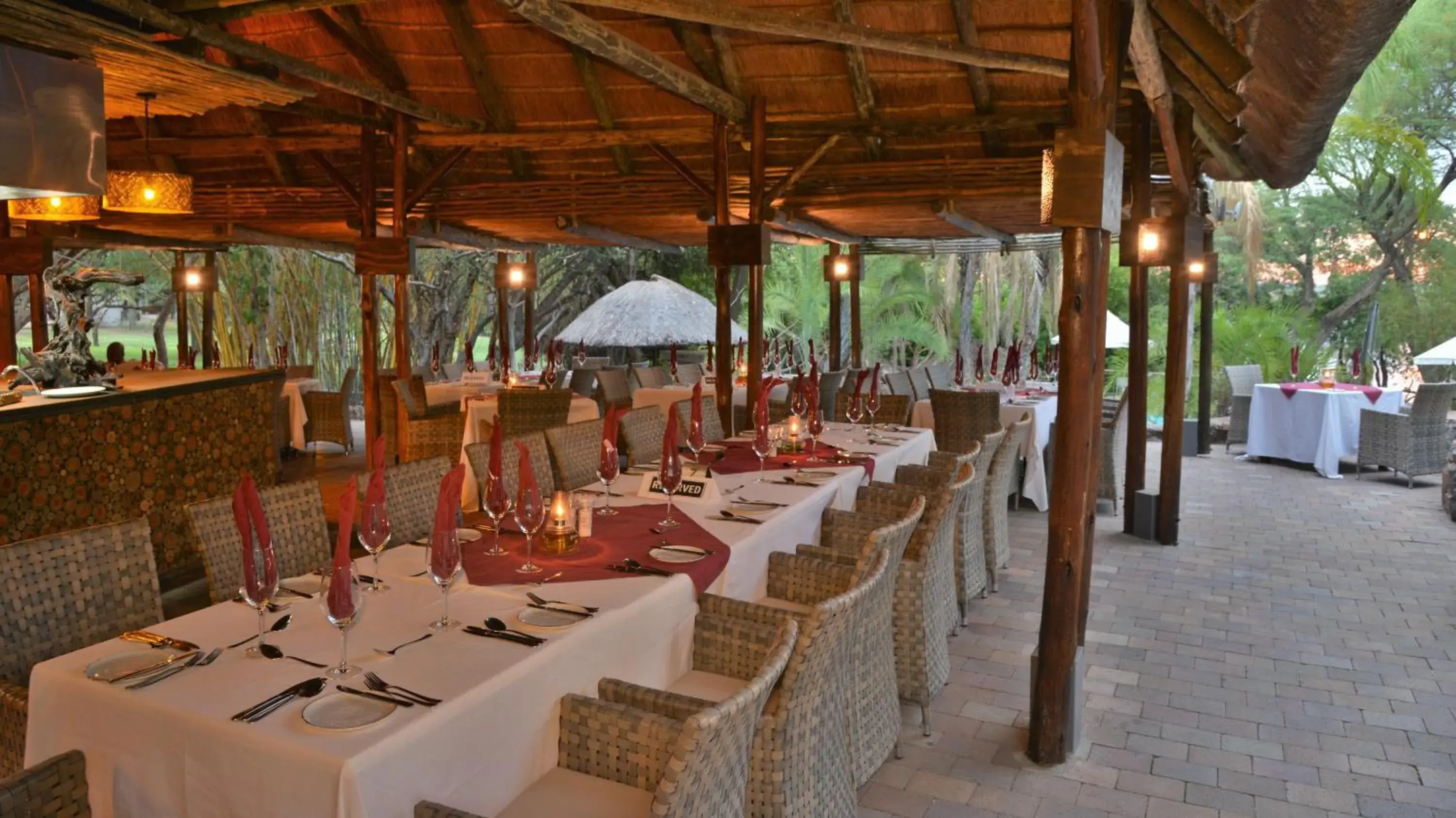 Restaurant/places to eat in Cresta Mowana Safari Resort & Spa Restaurant/places to eat in Cresta Mowana Safari Resort & Spa