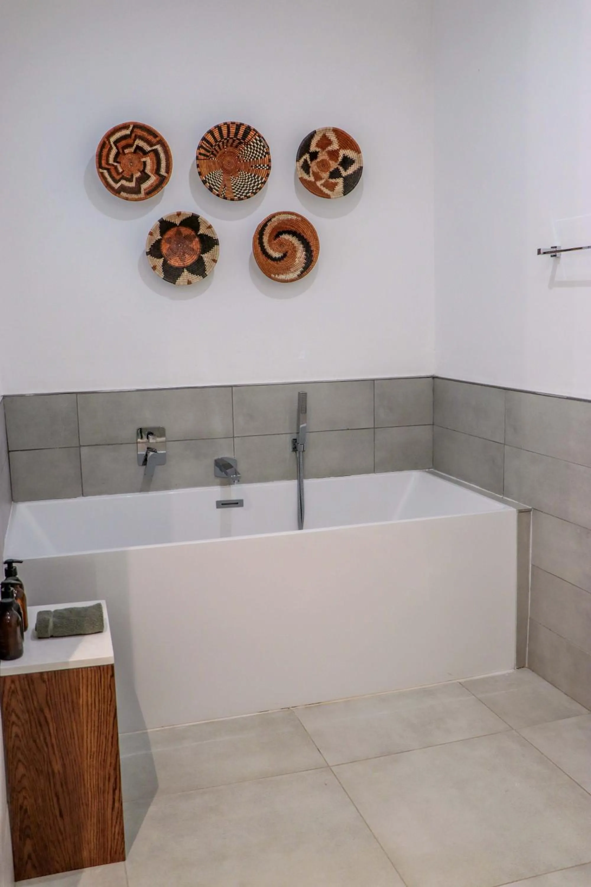 Bath in Cresta Mowana Safari Resort & Spa