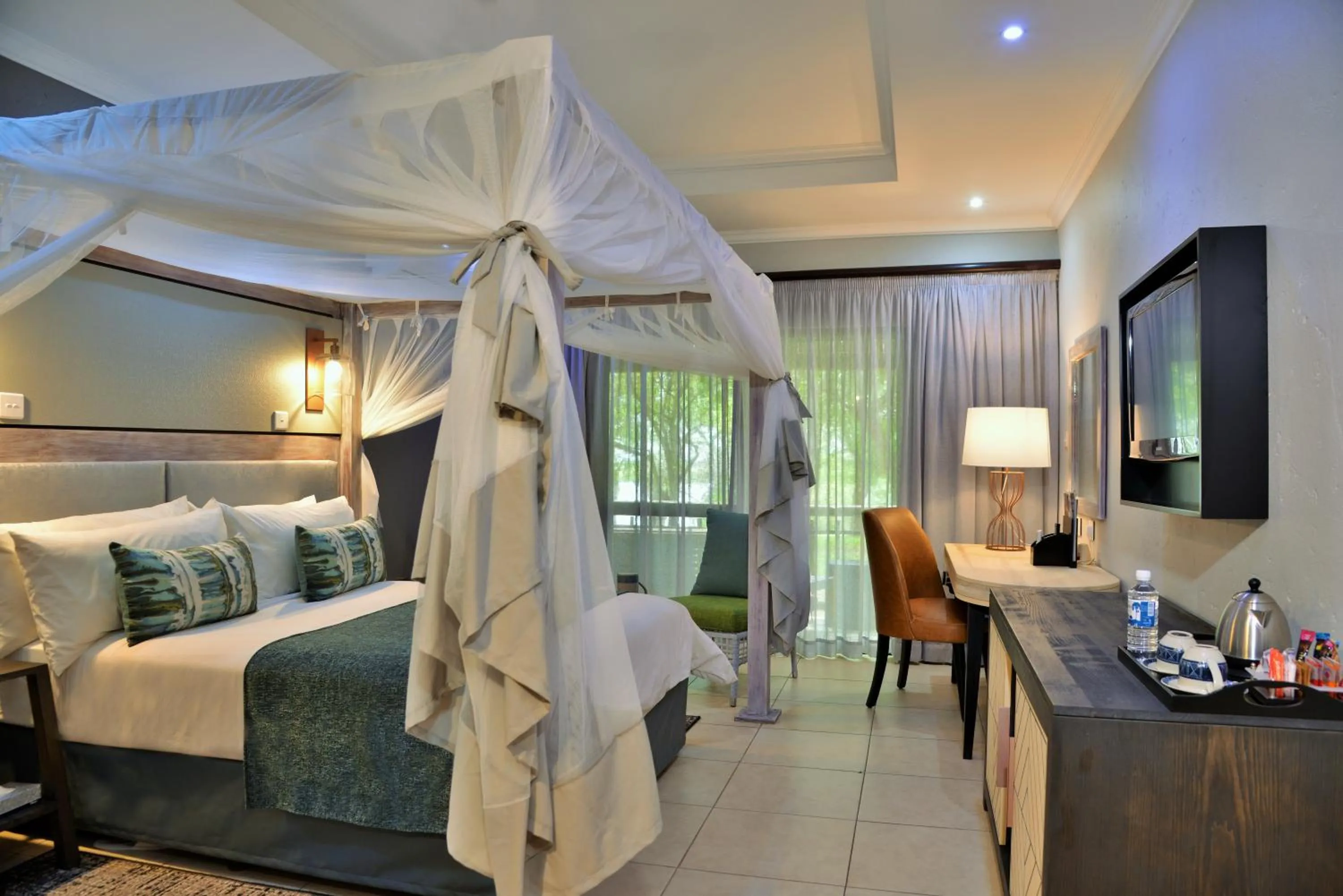 Bedroom, Bed in Cresta Mowana Safari Resort & Spa