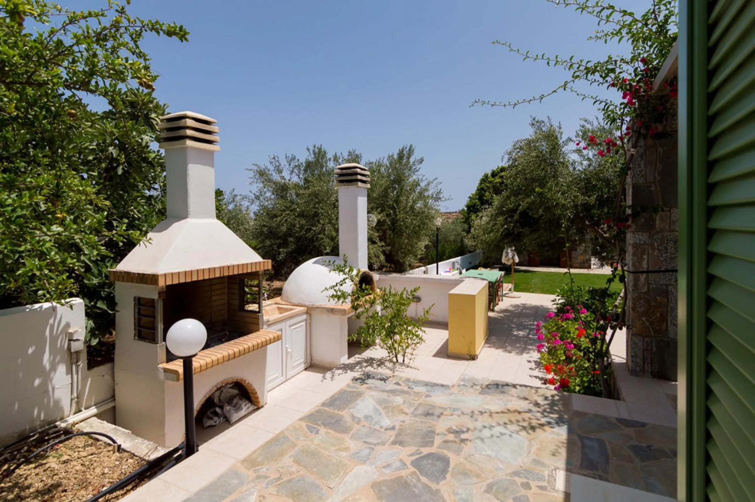 BBQ facilities in Athena Villas Olive Grove & Estate