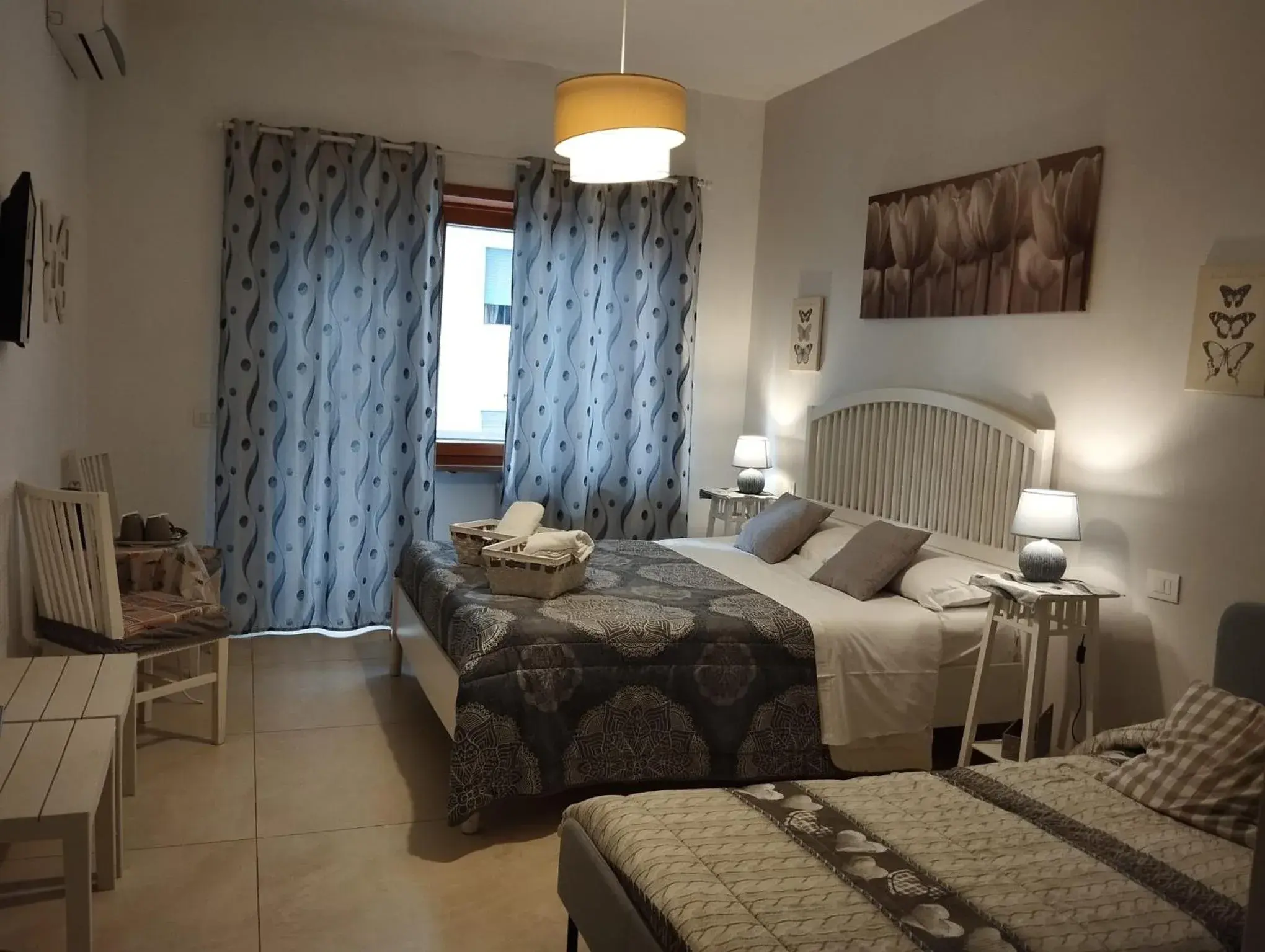 Economy Triple Room with Shared Bathroom - single occupancy in Coffee And The City Economy Triple Room with Shared Bathroom - single occupancy in Coffee And The City