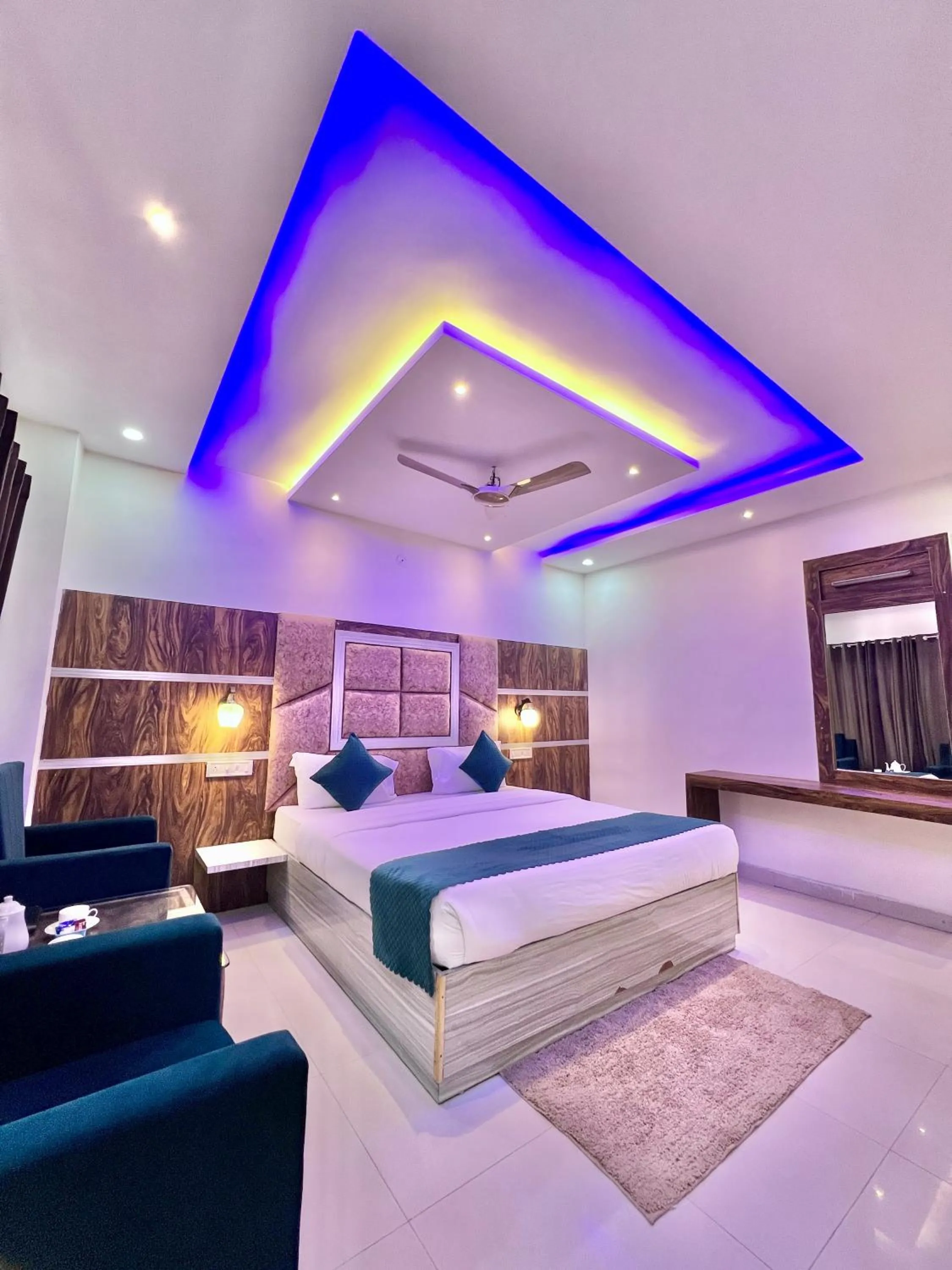 Bed in The White Rain Hotel
