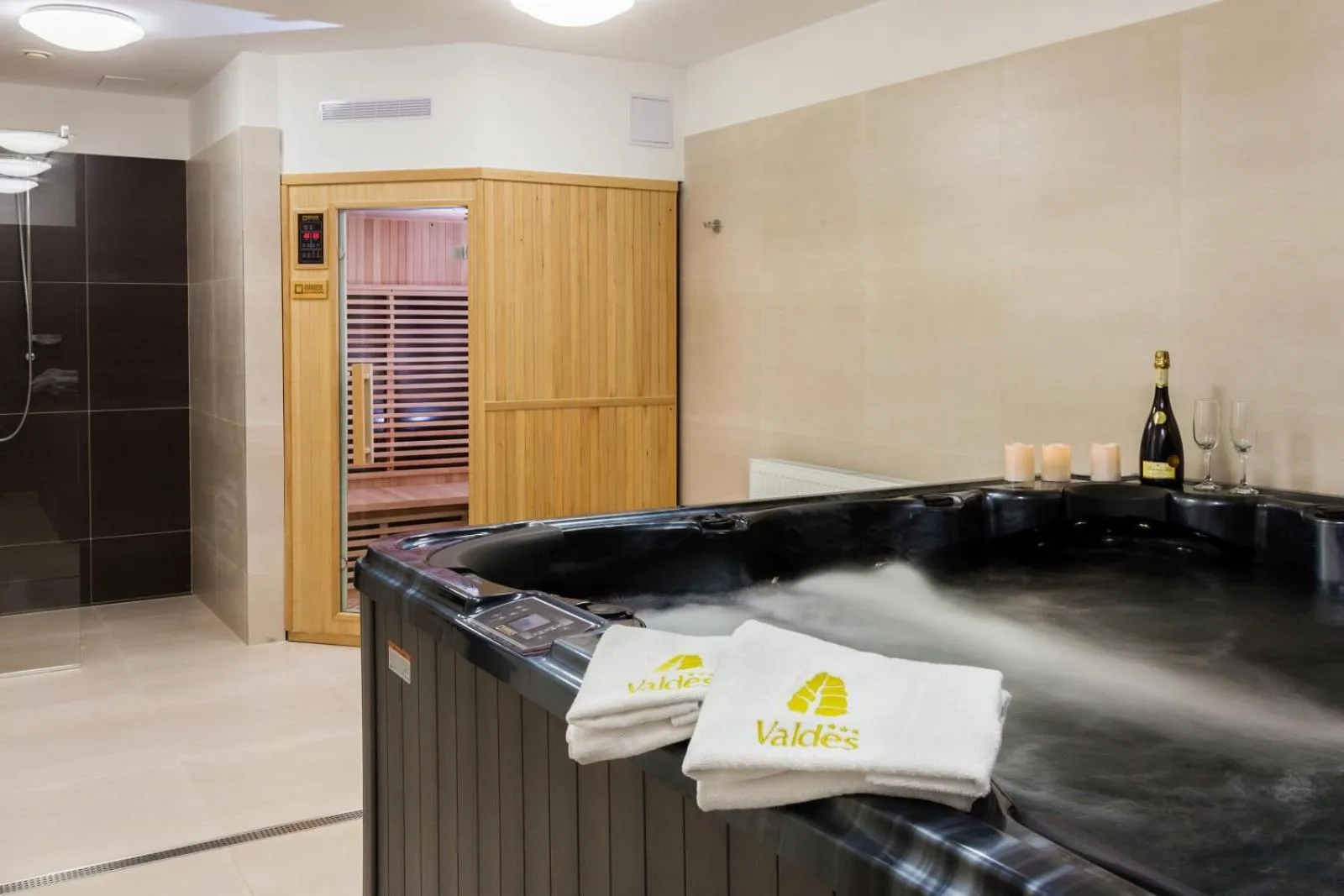 Hot Tub in Hotel Valdes