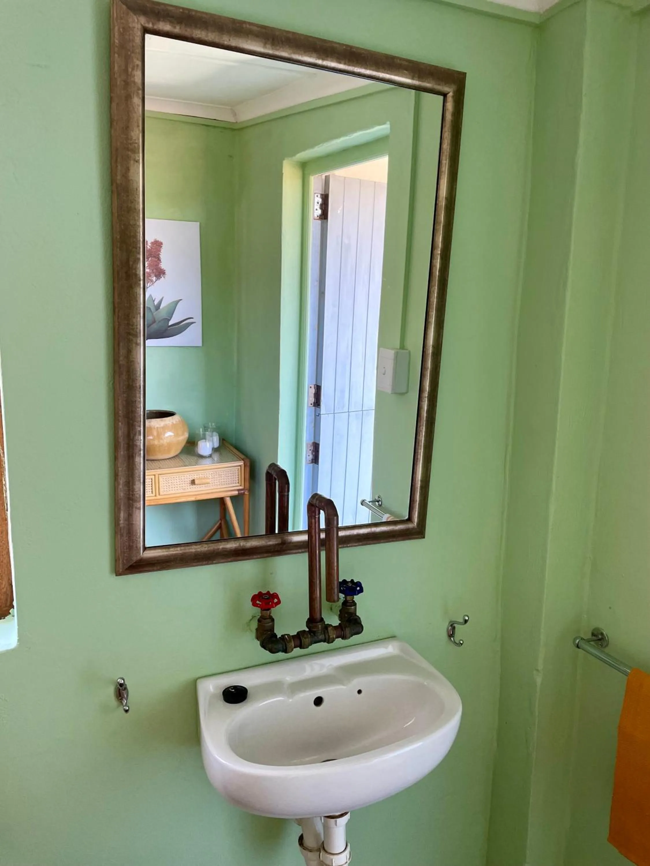 Bathroom in Blue Cow Barn - Boutique Farm