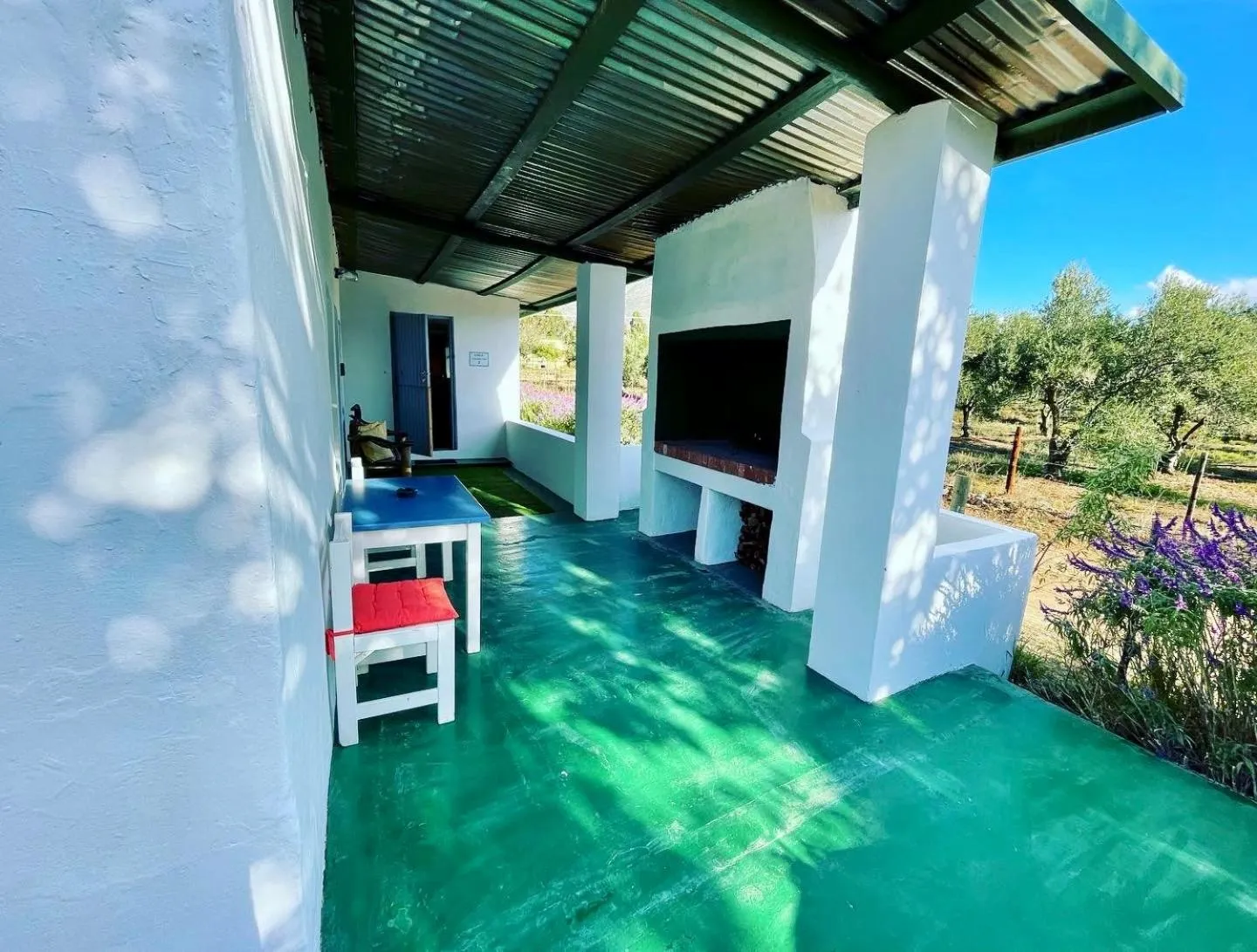 Patio in Blue Cow Barn - Boutique Farm