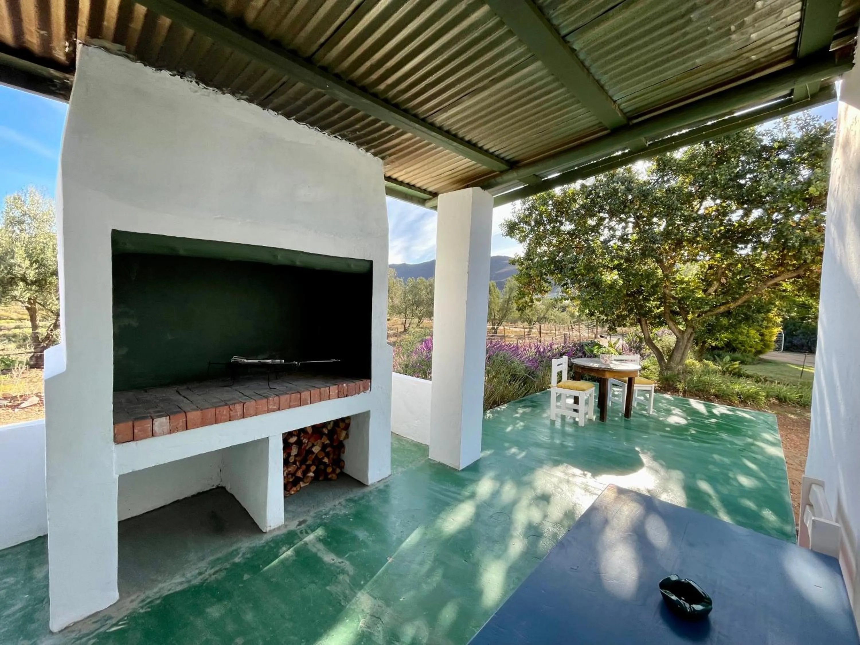 BBQ facilities in Blue Cow Barn - Boutique Farm