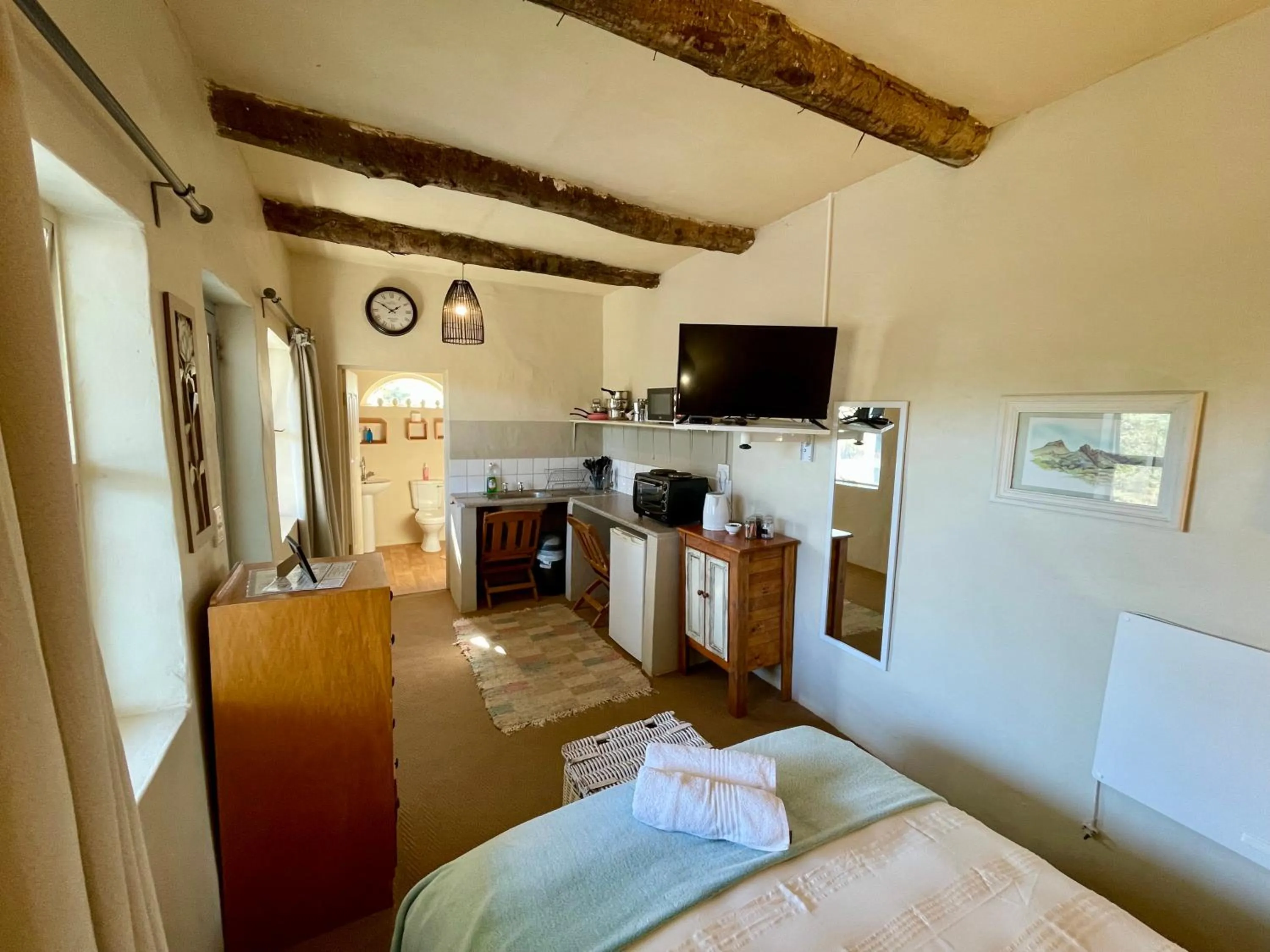 Living room, Bed in Blue Cow Barn - Boutique Farm