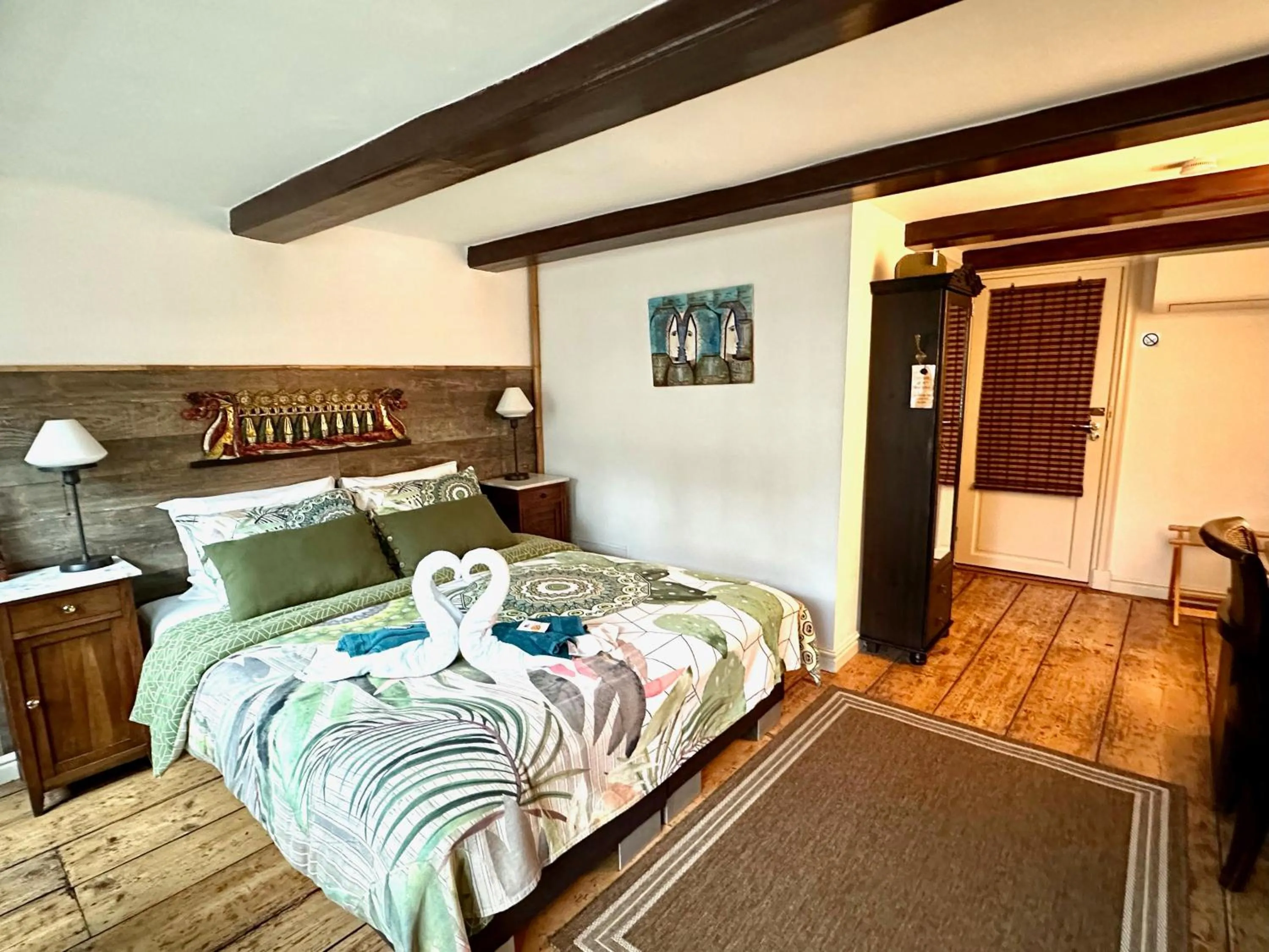 Bedroom, Bed in Amsterdam Barangay